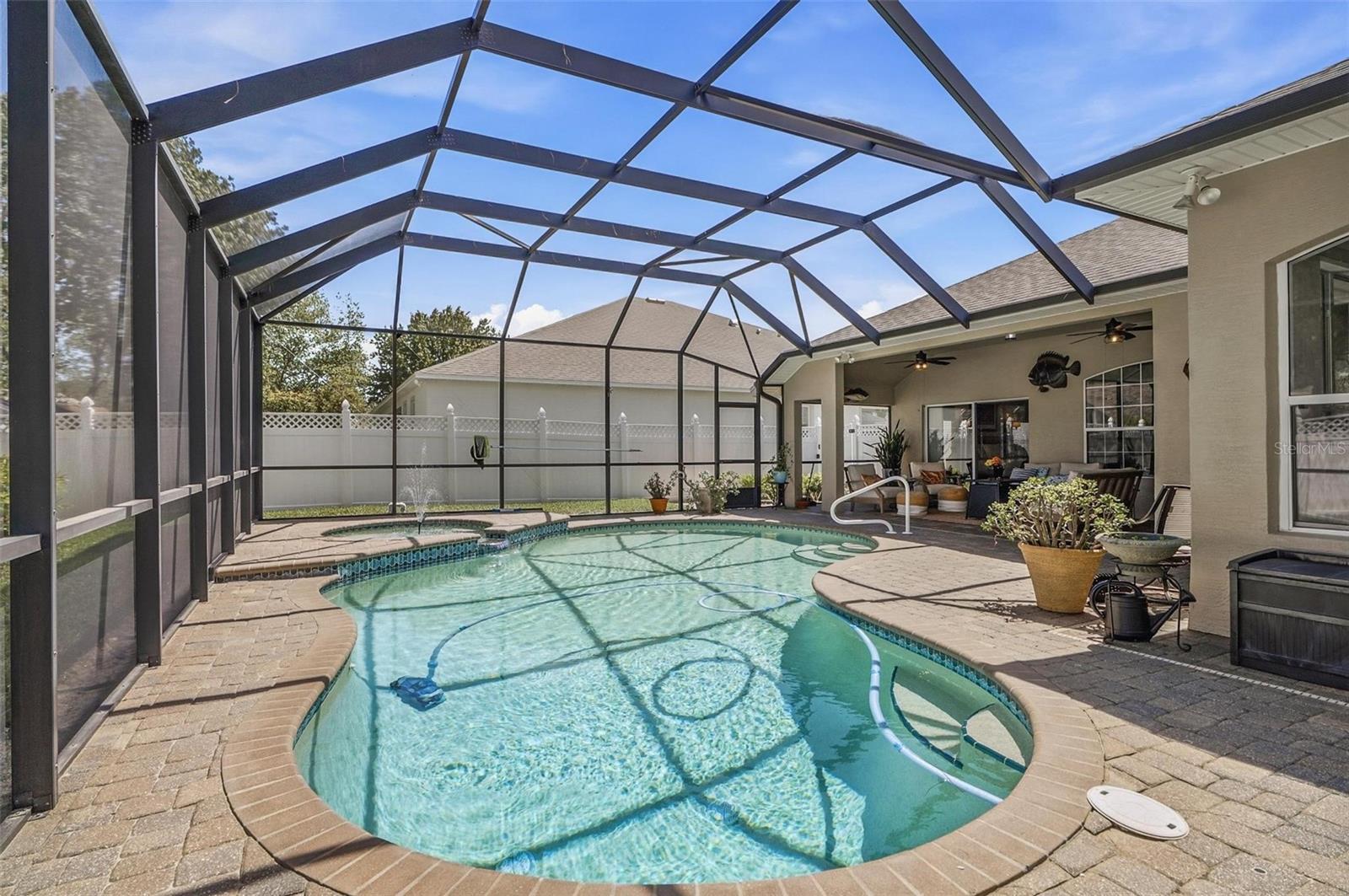 PINE LAKES - Residential