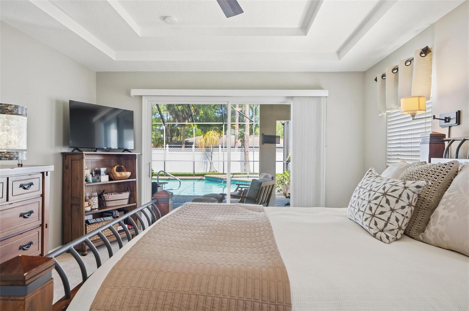 PINE LAKES - Residential