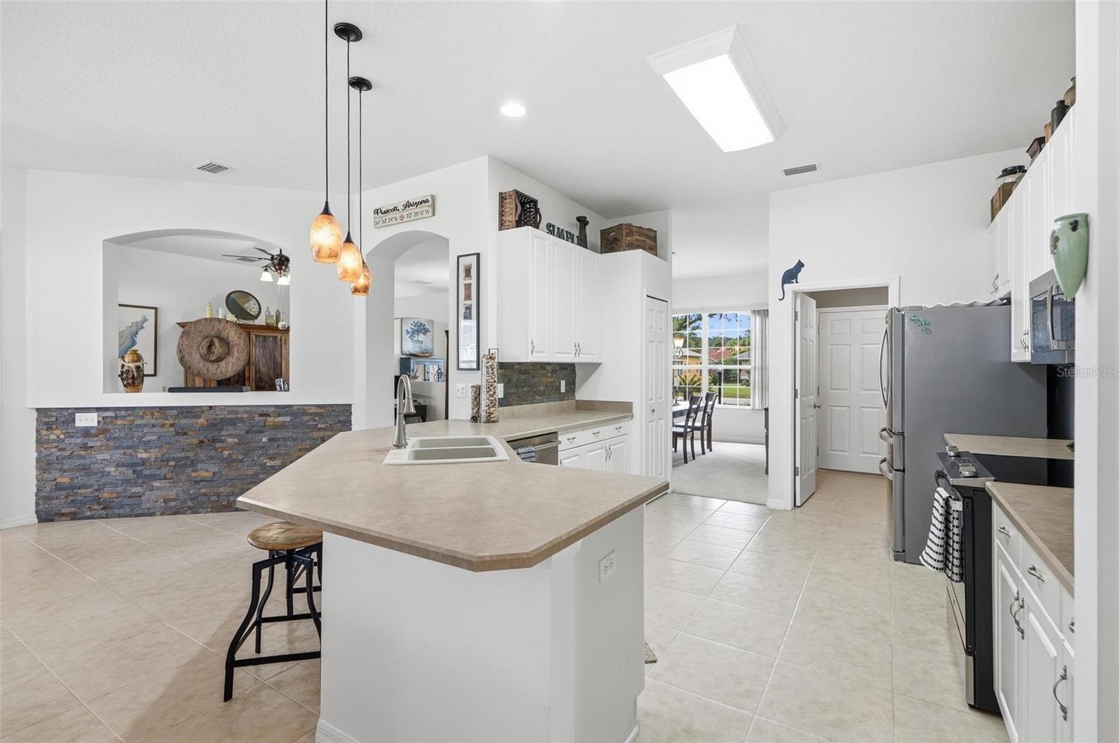 PINE LAKES - Residential