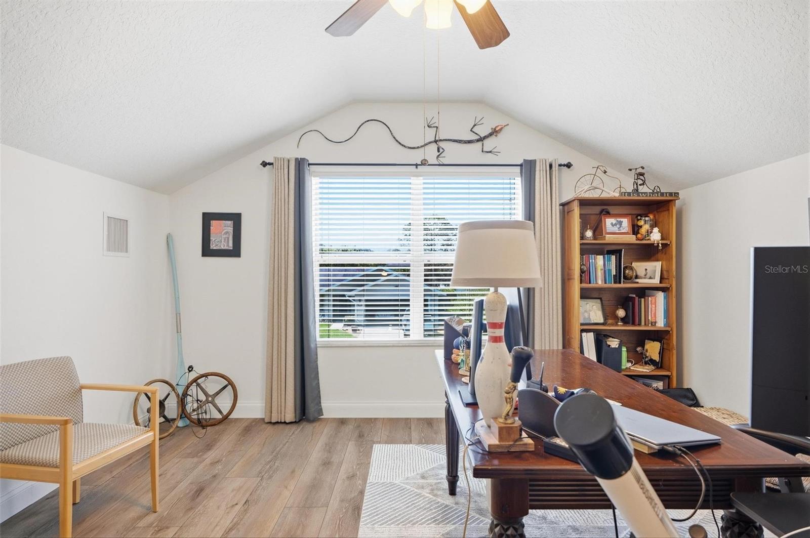 PINE LAKES - Residential