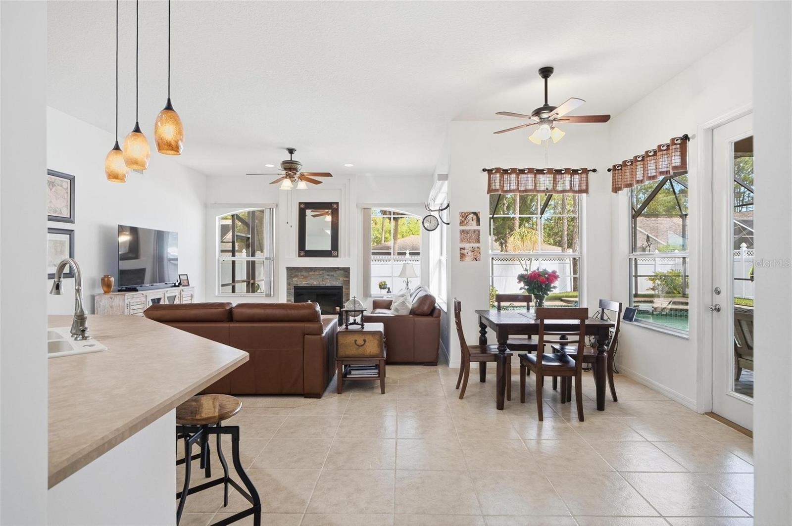 PINE LAKES - Residential