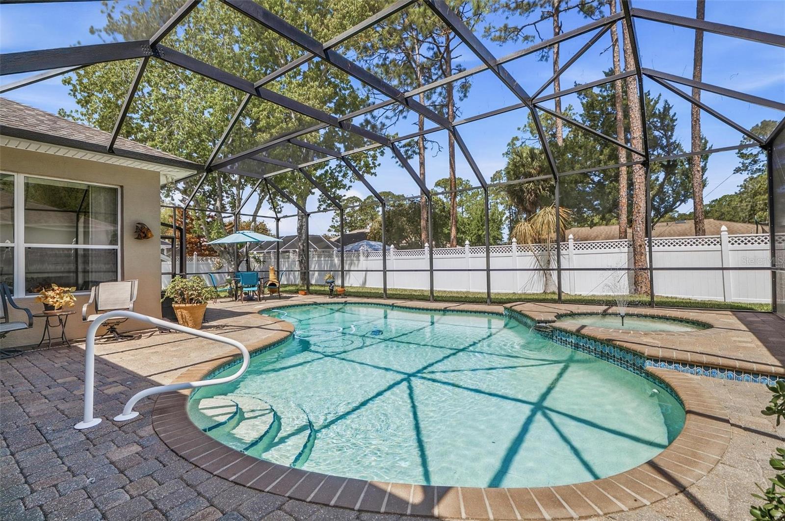 PINE LAKES - Residential