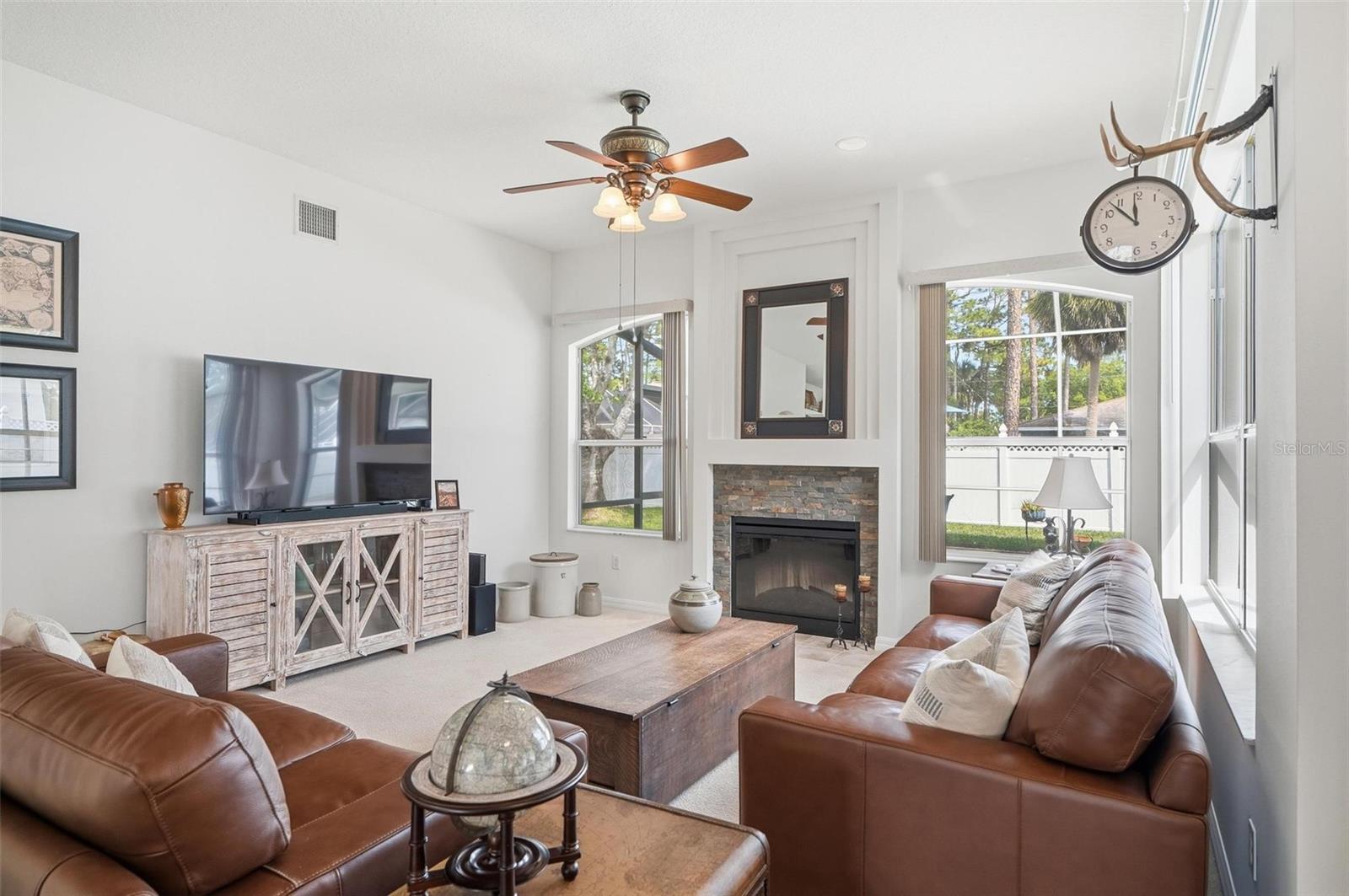 PINE LAKES - Residential