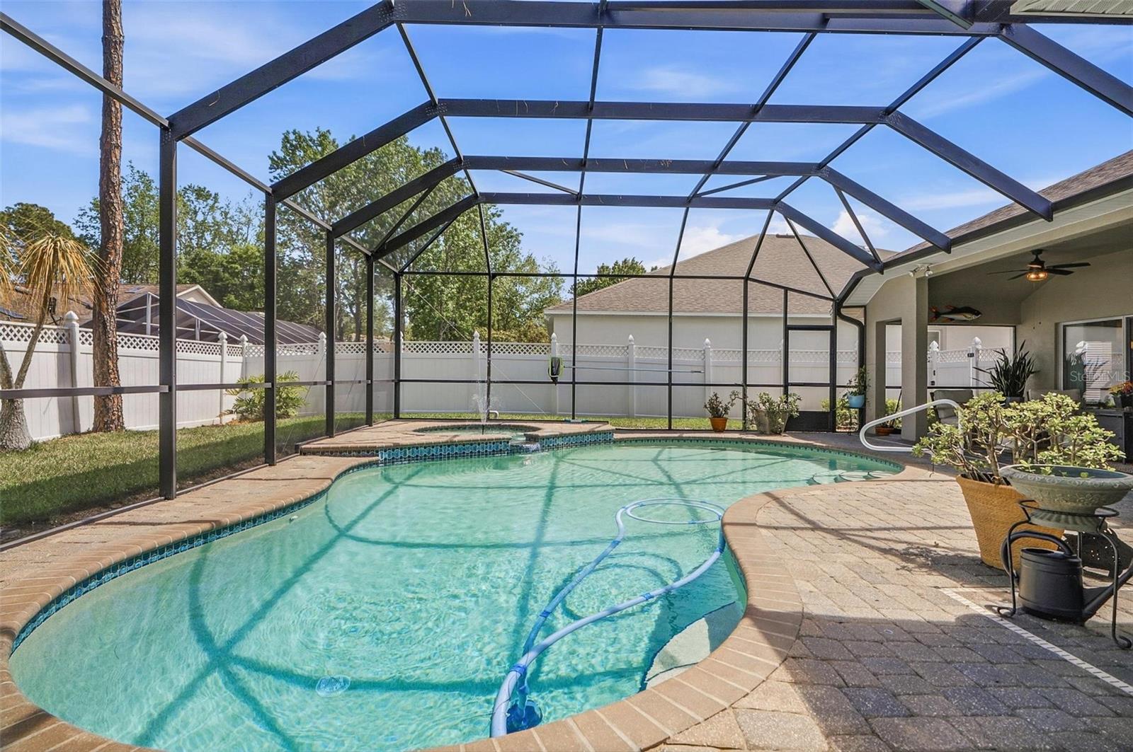 PINE LAKES - Residential