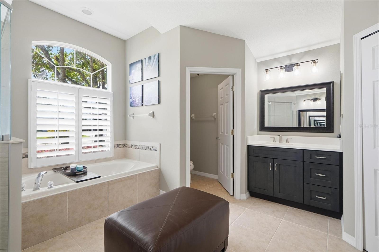 PINE LAKES - Residential