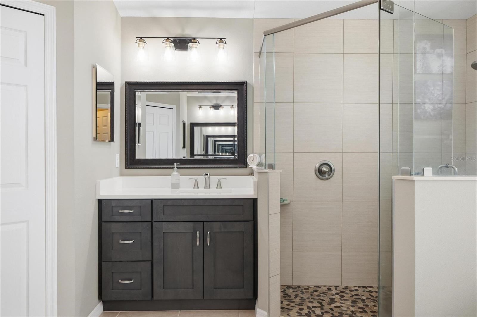 PINE LAKES - Residential