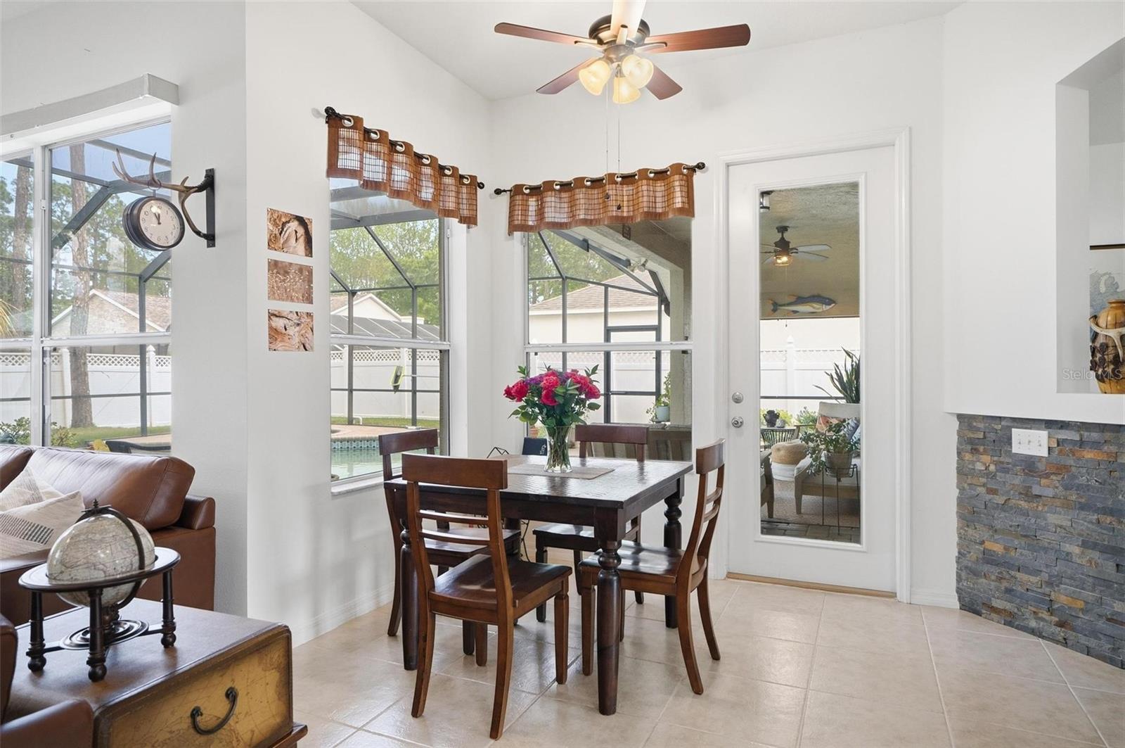 PINE LAKES - Residential