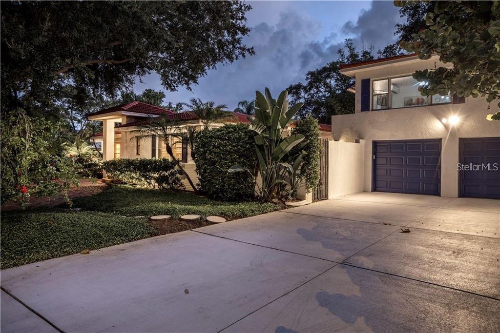 Photo of 2200 2nd Street N, St Petersburg, FL 33704 (MLS # TB8411453)