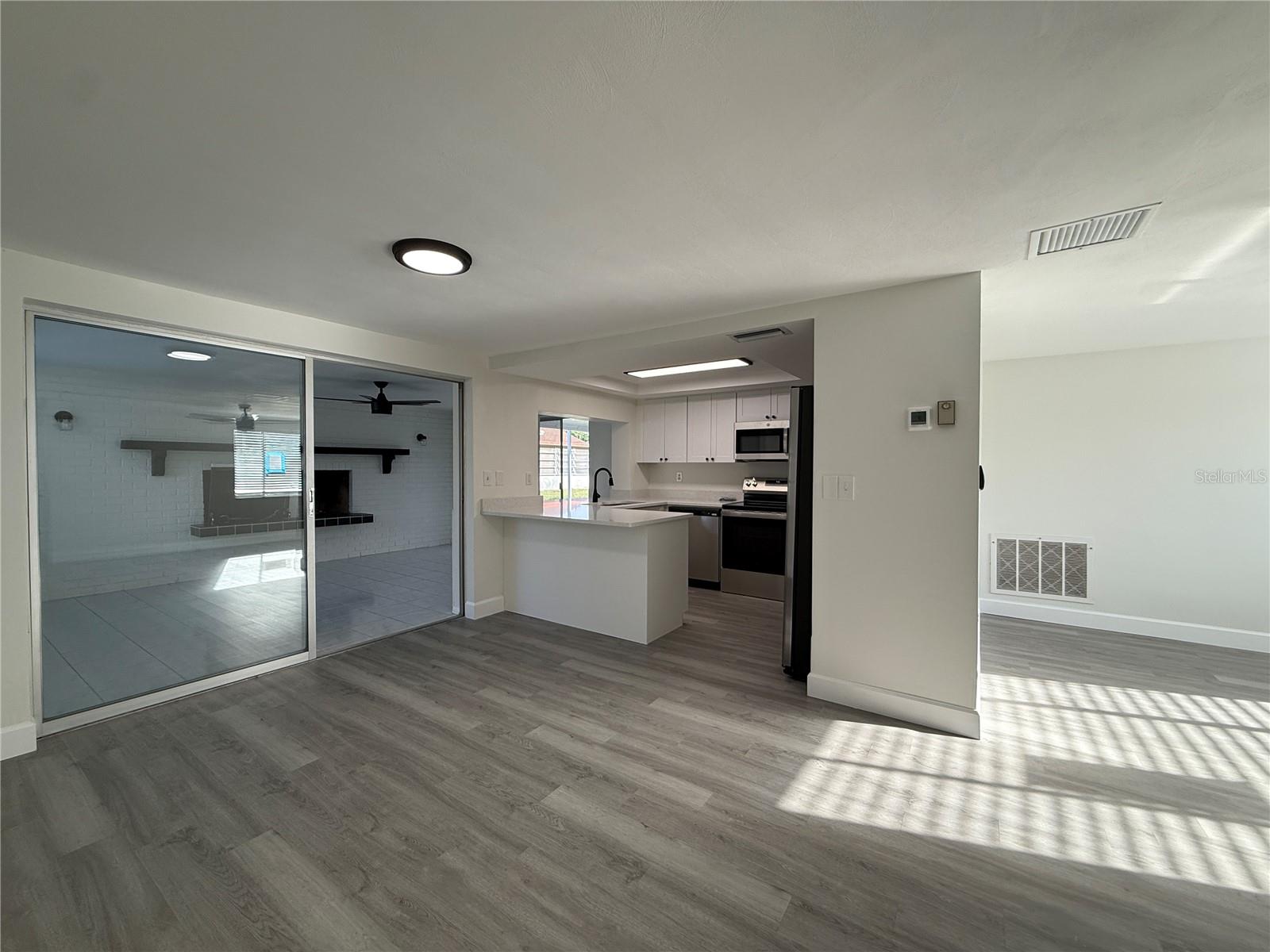 BEACON SQUARE - Residential