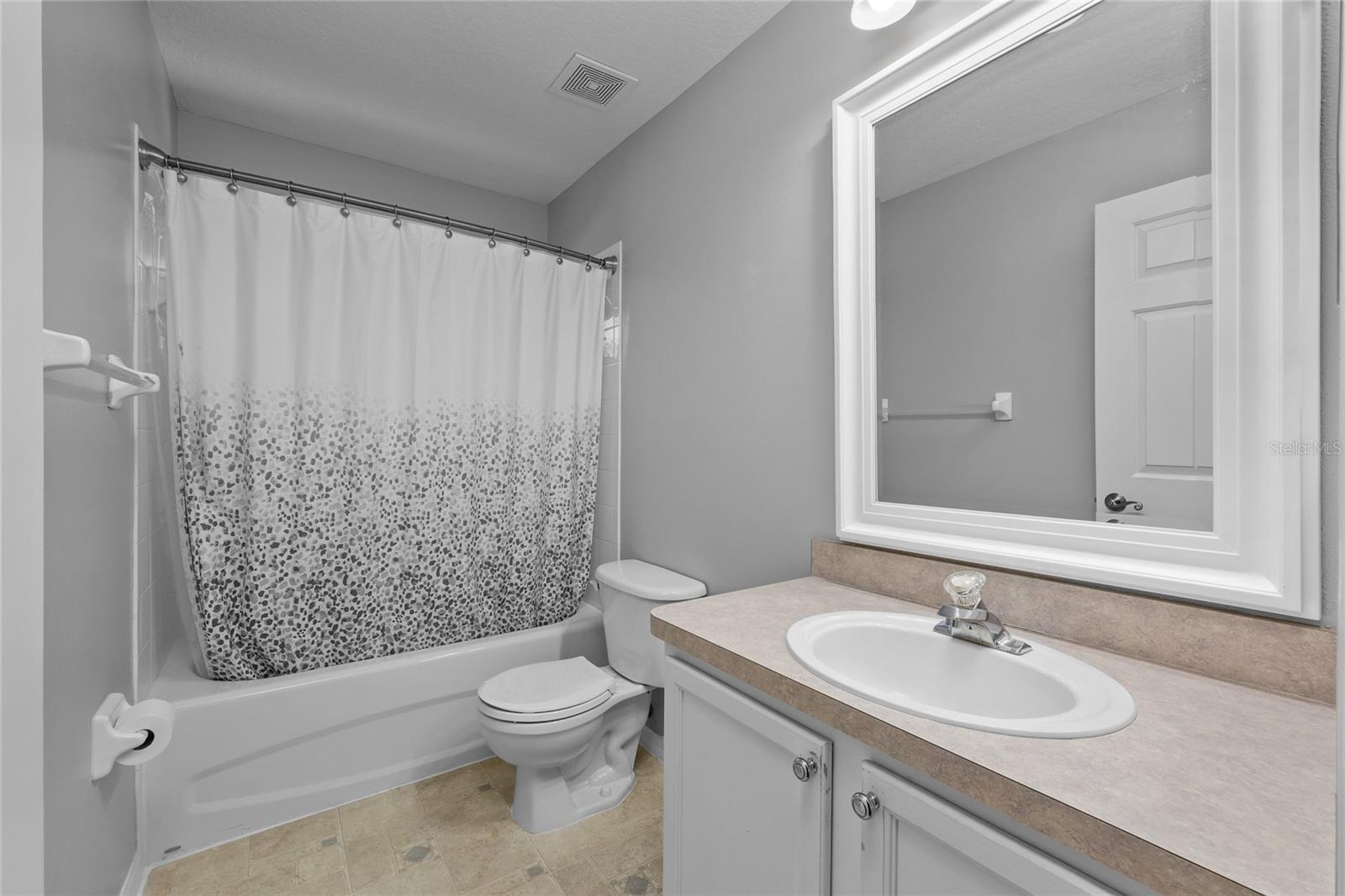 WINDSOR PARK AT THE EAGLES-FI - Residential