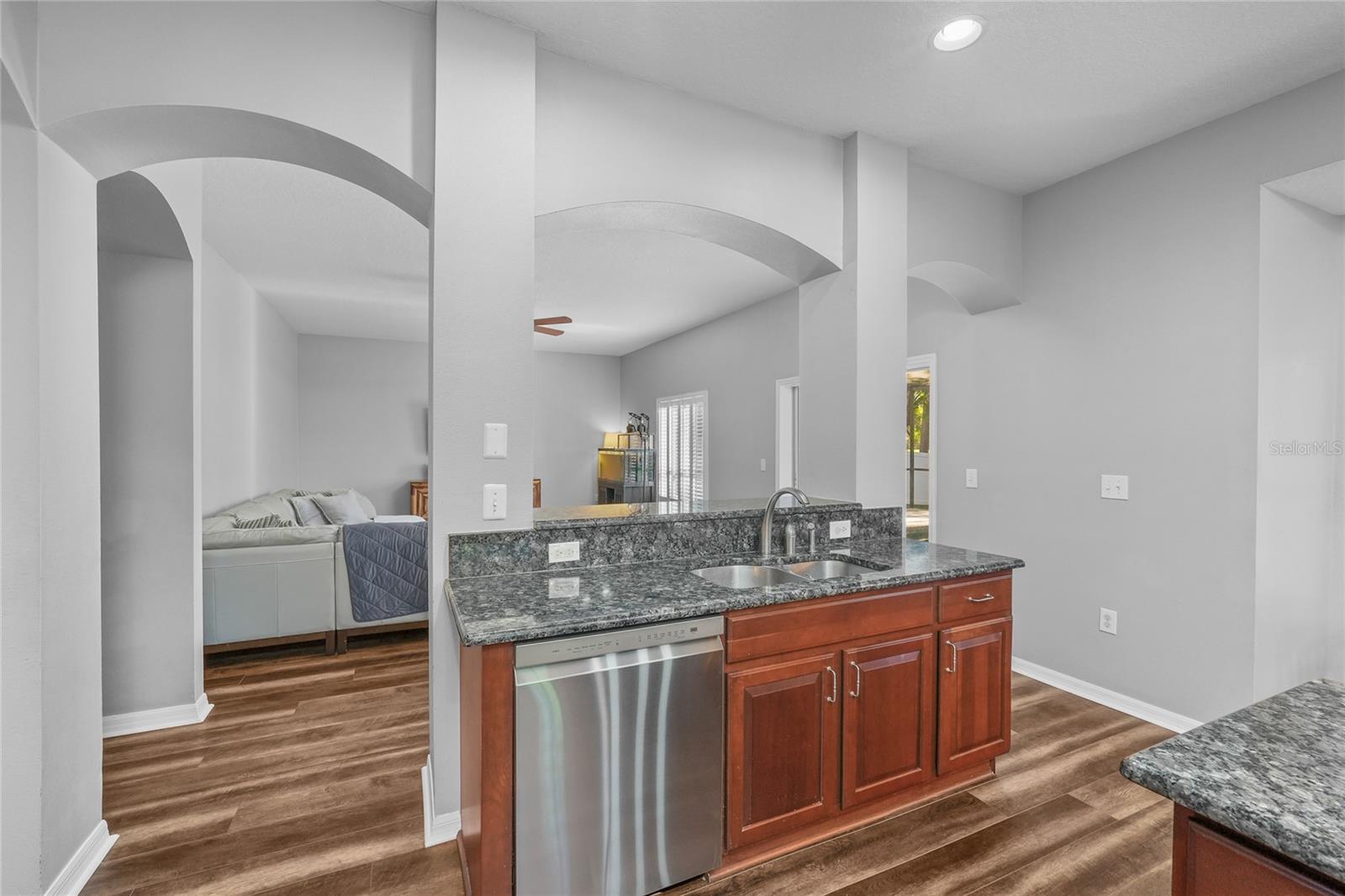 WINDSOR PARK AT THE EAGLES-FI - Residential