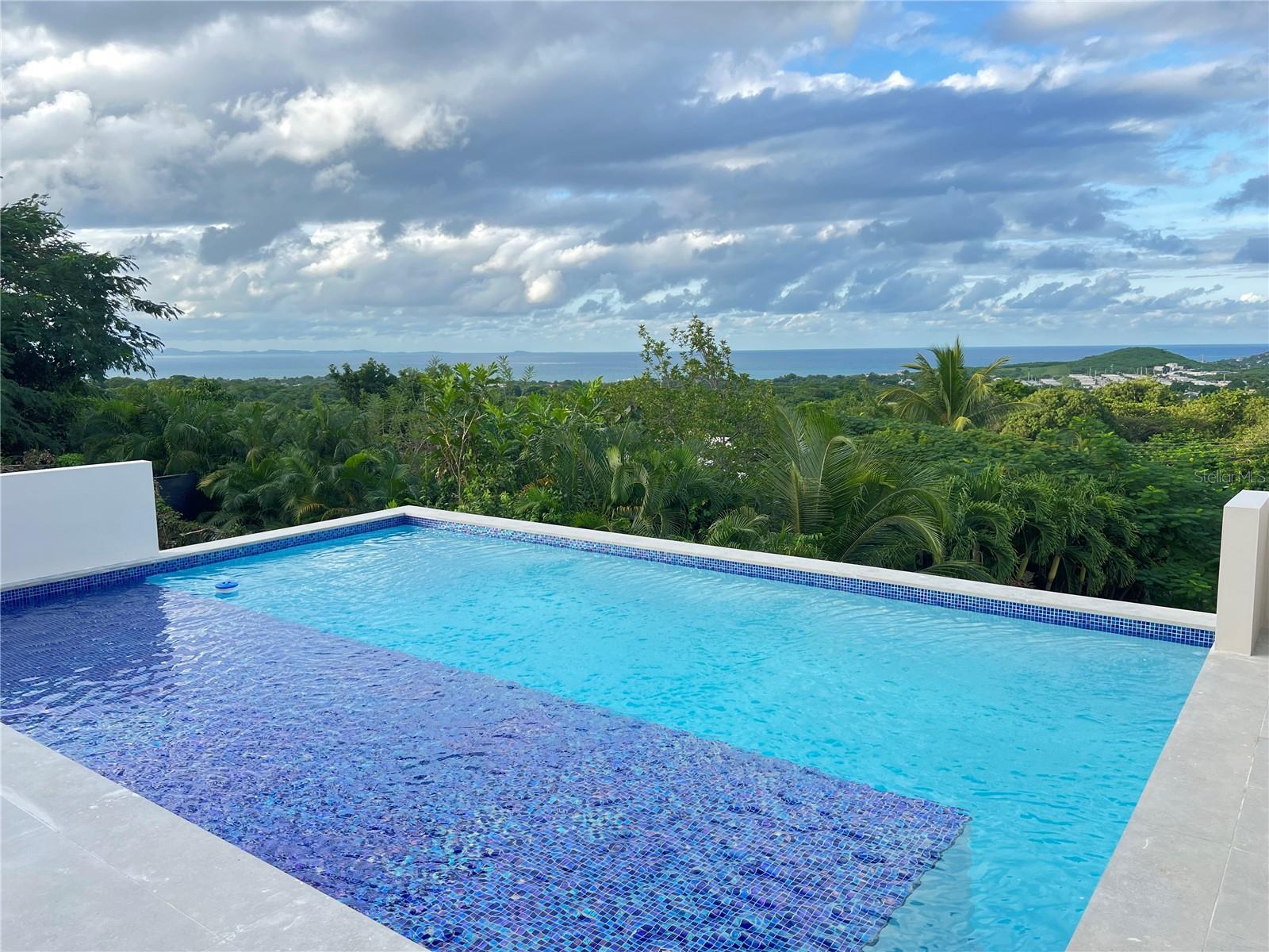 LOS CHIVOS SECTOR OF MONTE SANTO - Residential