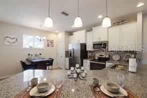 PALMER OAKS PH 1 & 2 - Residential Lease