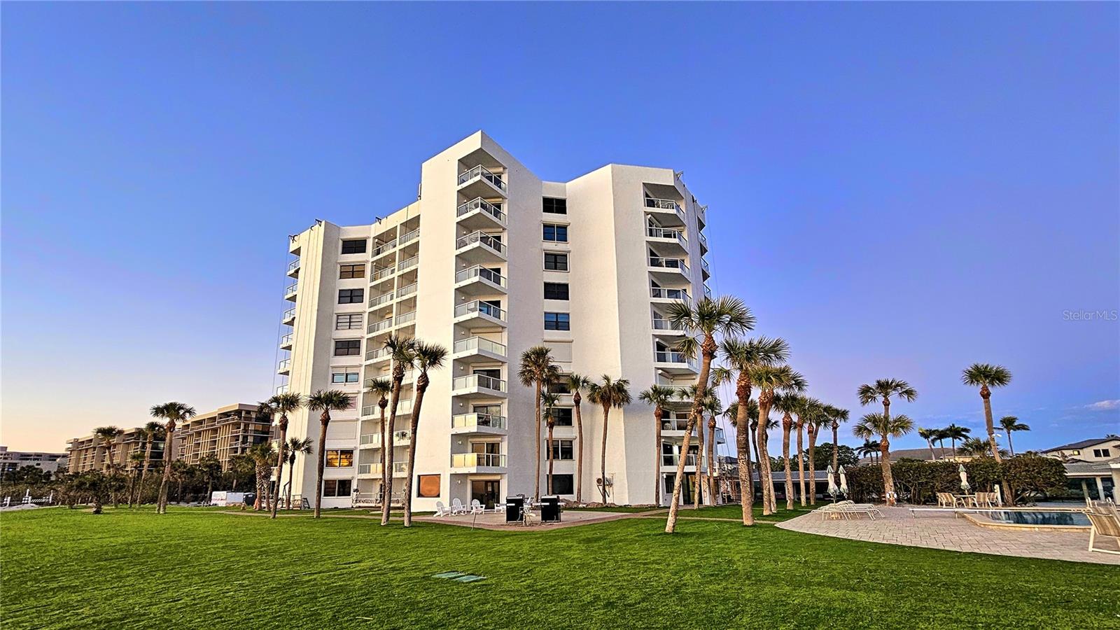 PRIVATEER SOUTH - Residential