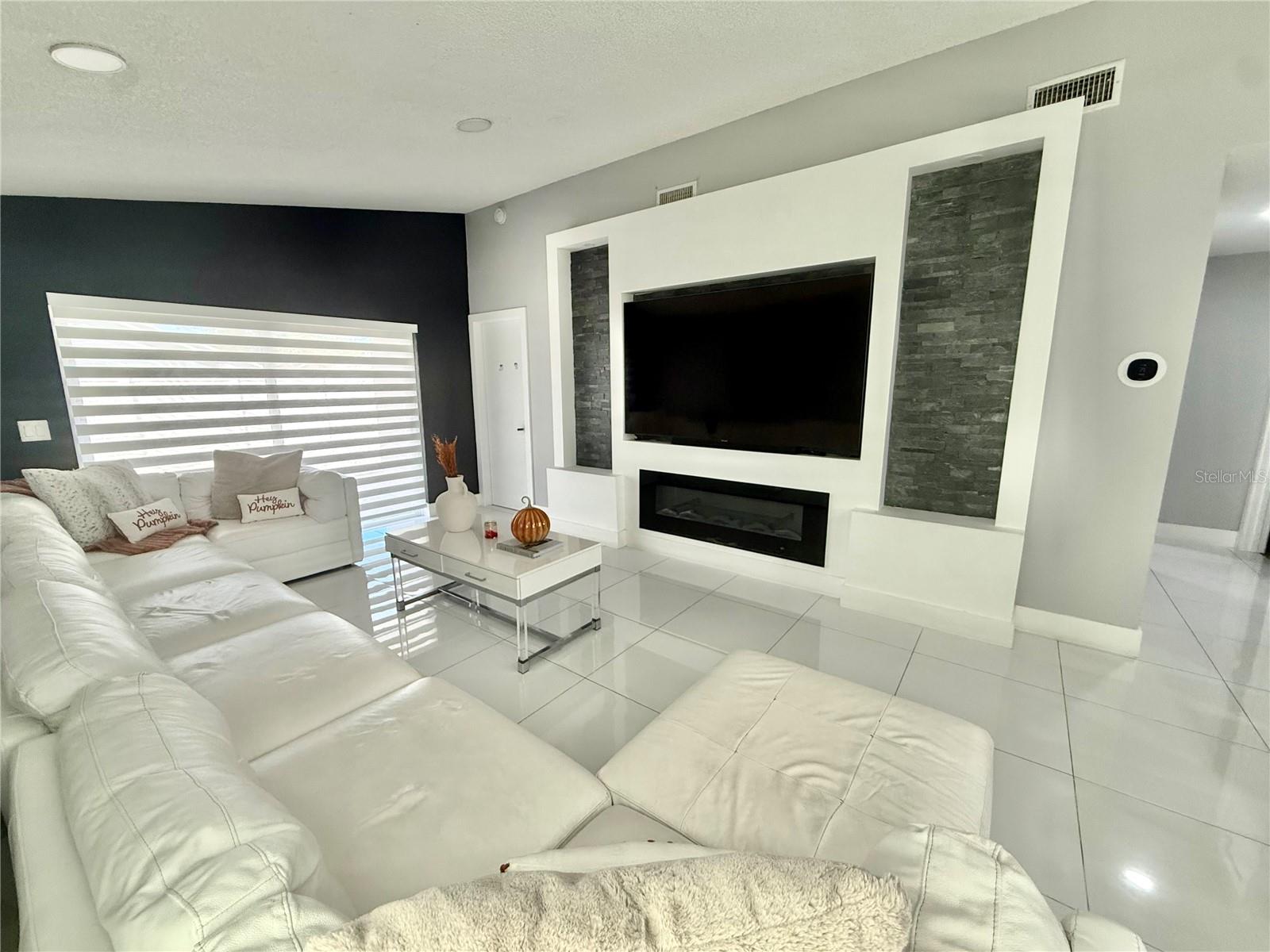 CANOE CREEK ESTATES - Residential