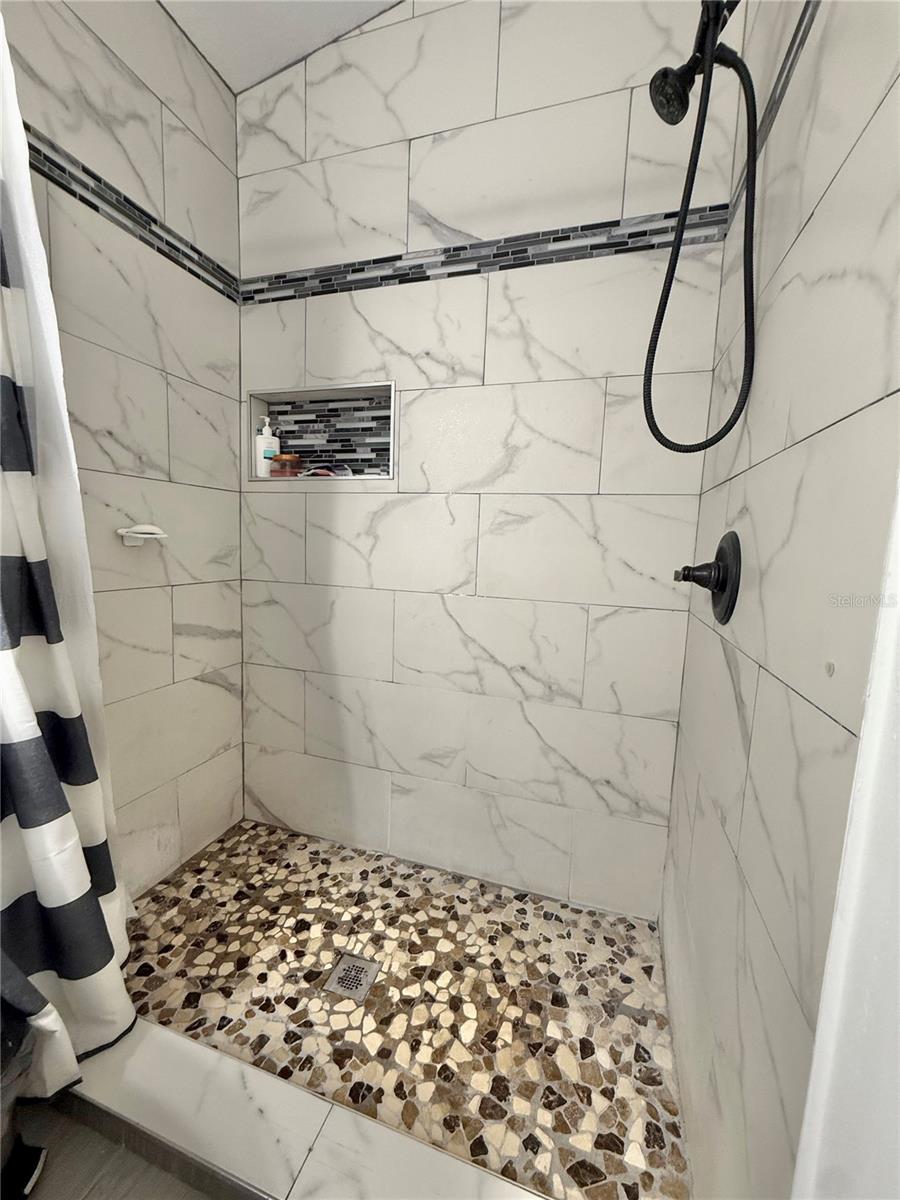 CANOE CREEK ESTATES - Residential