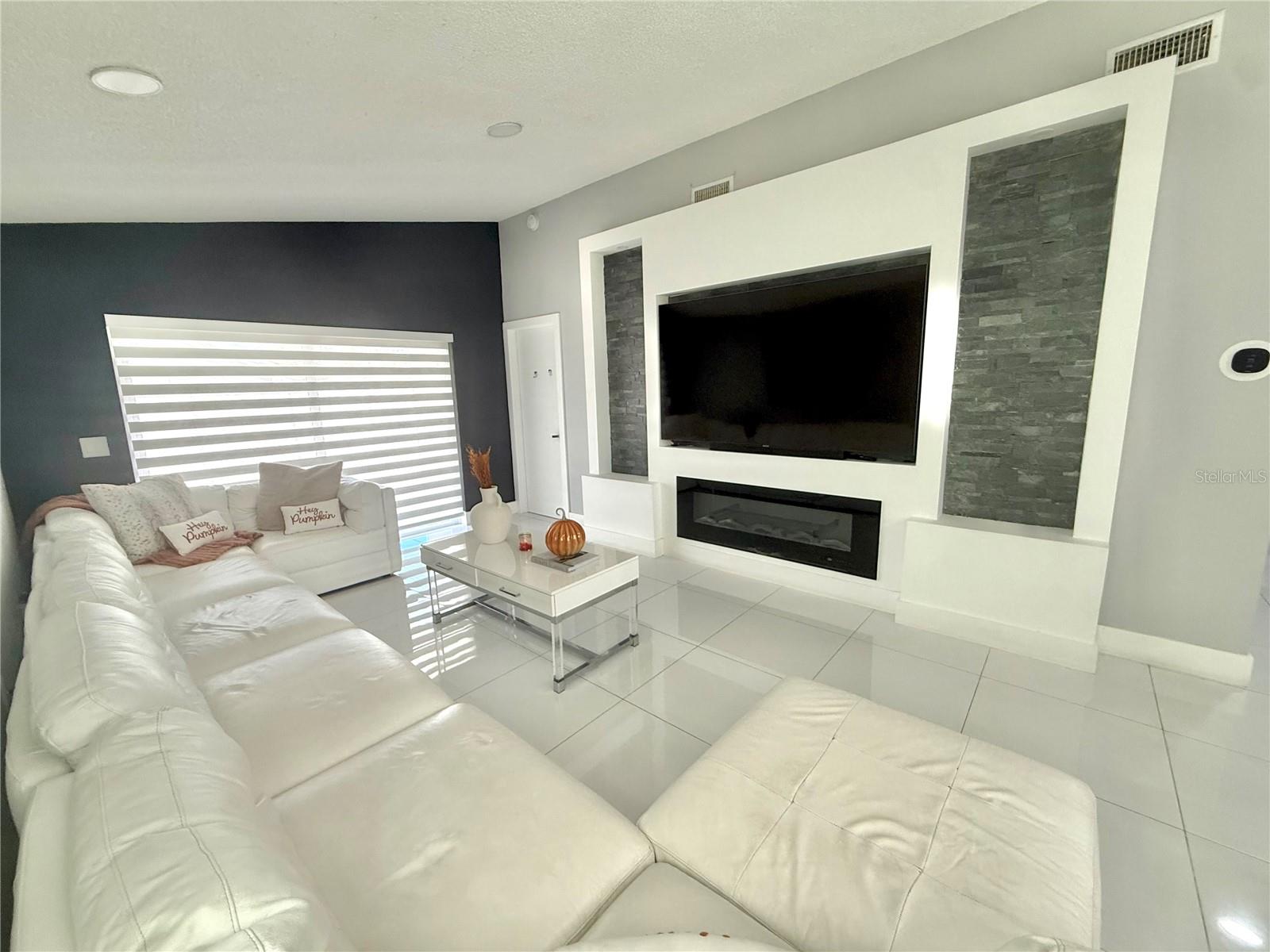 CANOE CREEK ESTATES - Residential