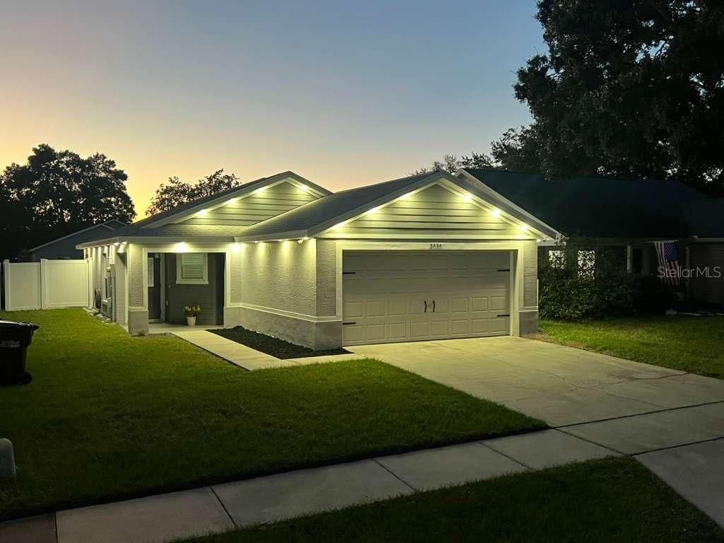 Photo of 2939 Canoe Circle, Saint Cloud, FL 34772 (MLS # S5136911)
