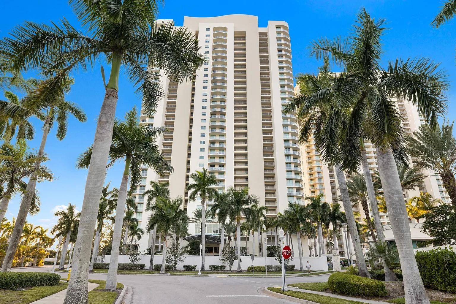 3000 OASIS GRAND BOULEVARD 1002