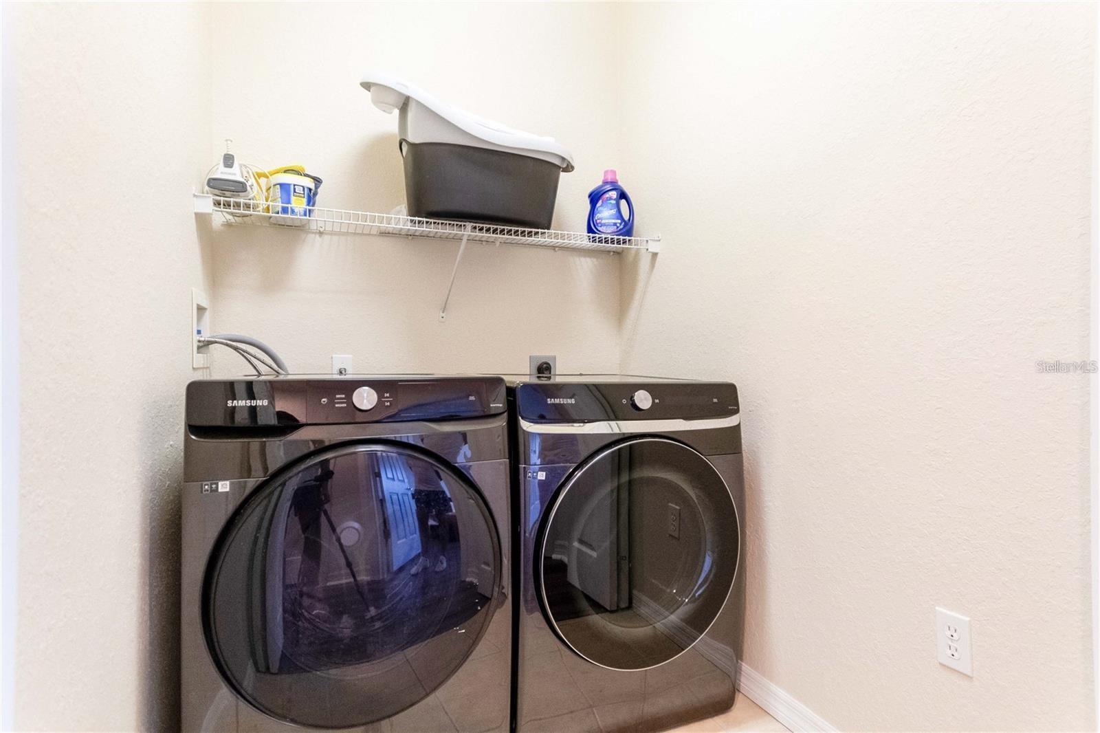 RIVERBAY TWNHMS PH THREE - Residential Lease