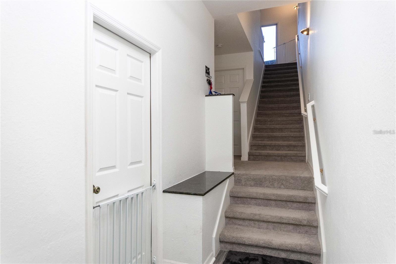 RIVERBAY TWNHMS PH THREE - Residential Lease