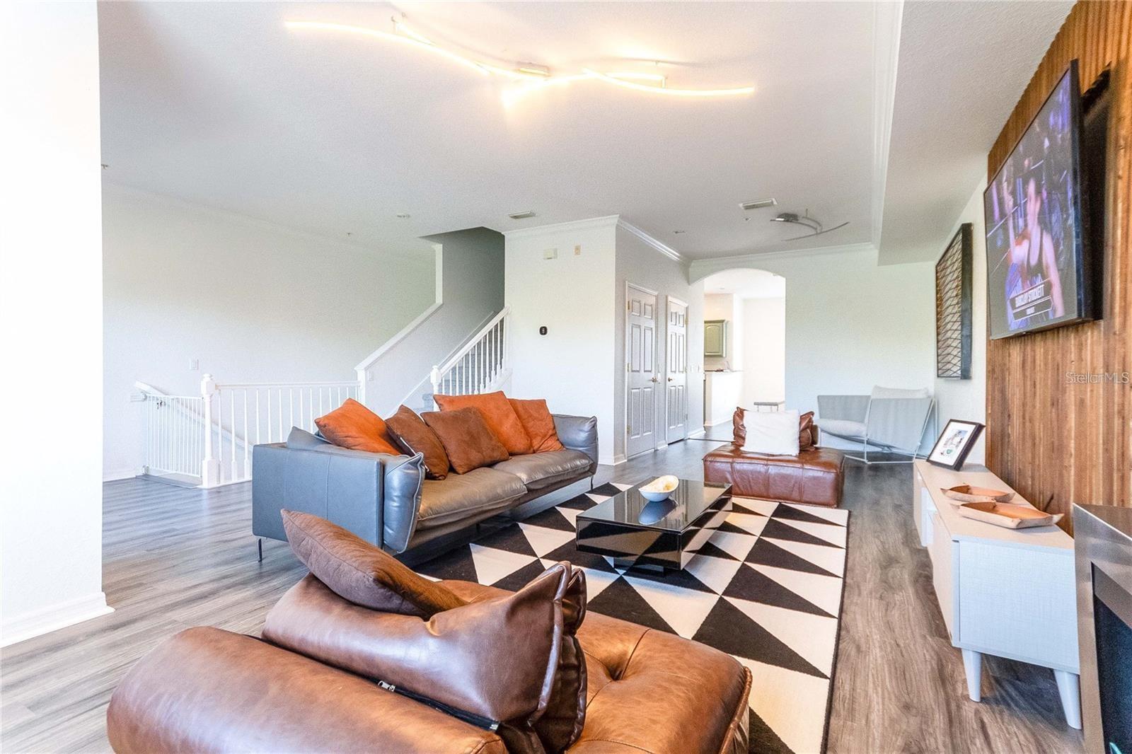 RIVERBAY TWNHMS PH THREE - Residential Lease