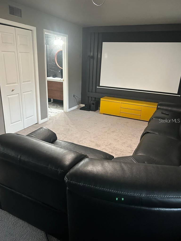 RIVERBAY TWNHMS PH THREE - Residential Lease