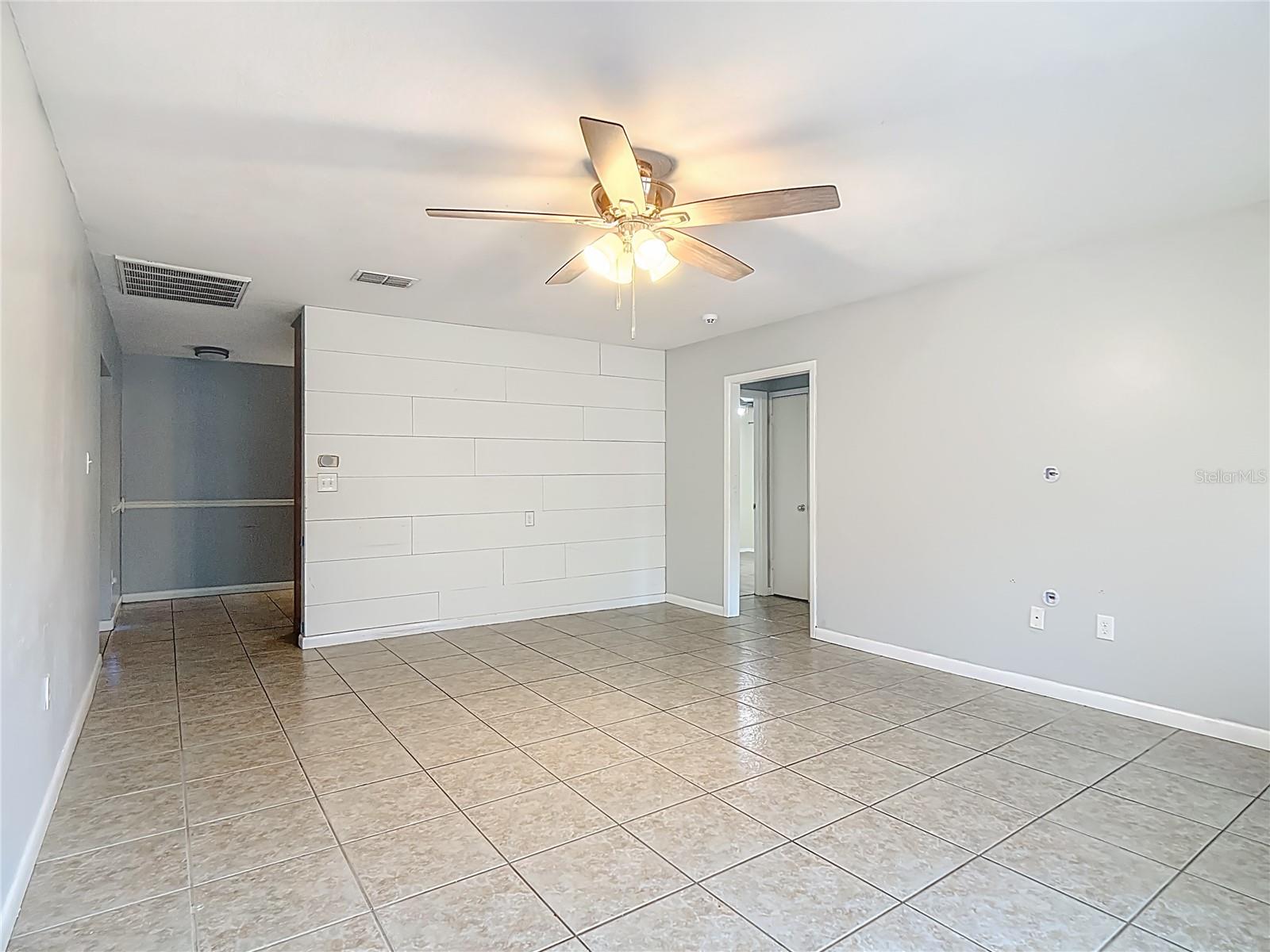 WILLIAMSBURG ESTATES - Residential