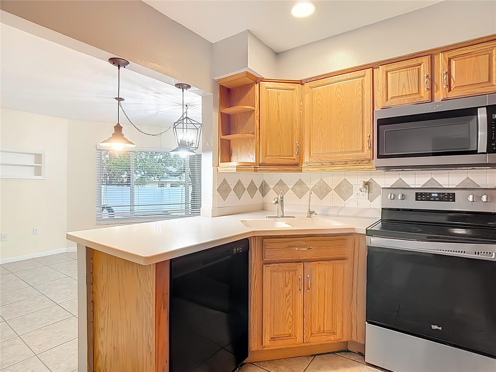 WILLIAMSBURG ESTATES - Residential