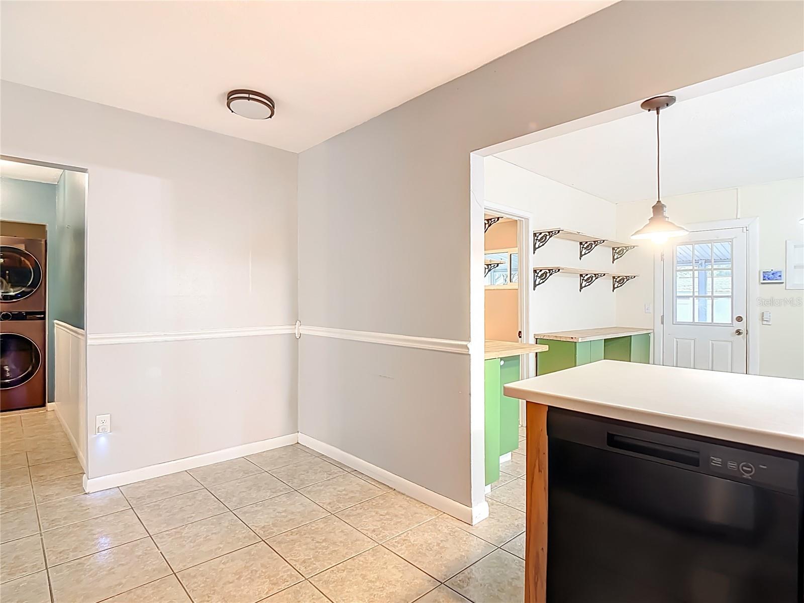 WILLIAMSBURG ESTATES - Residential