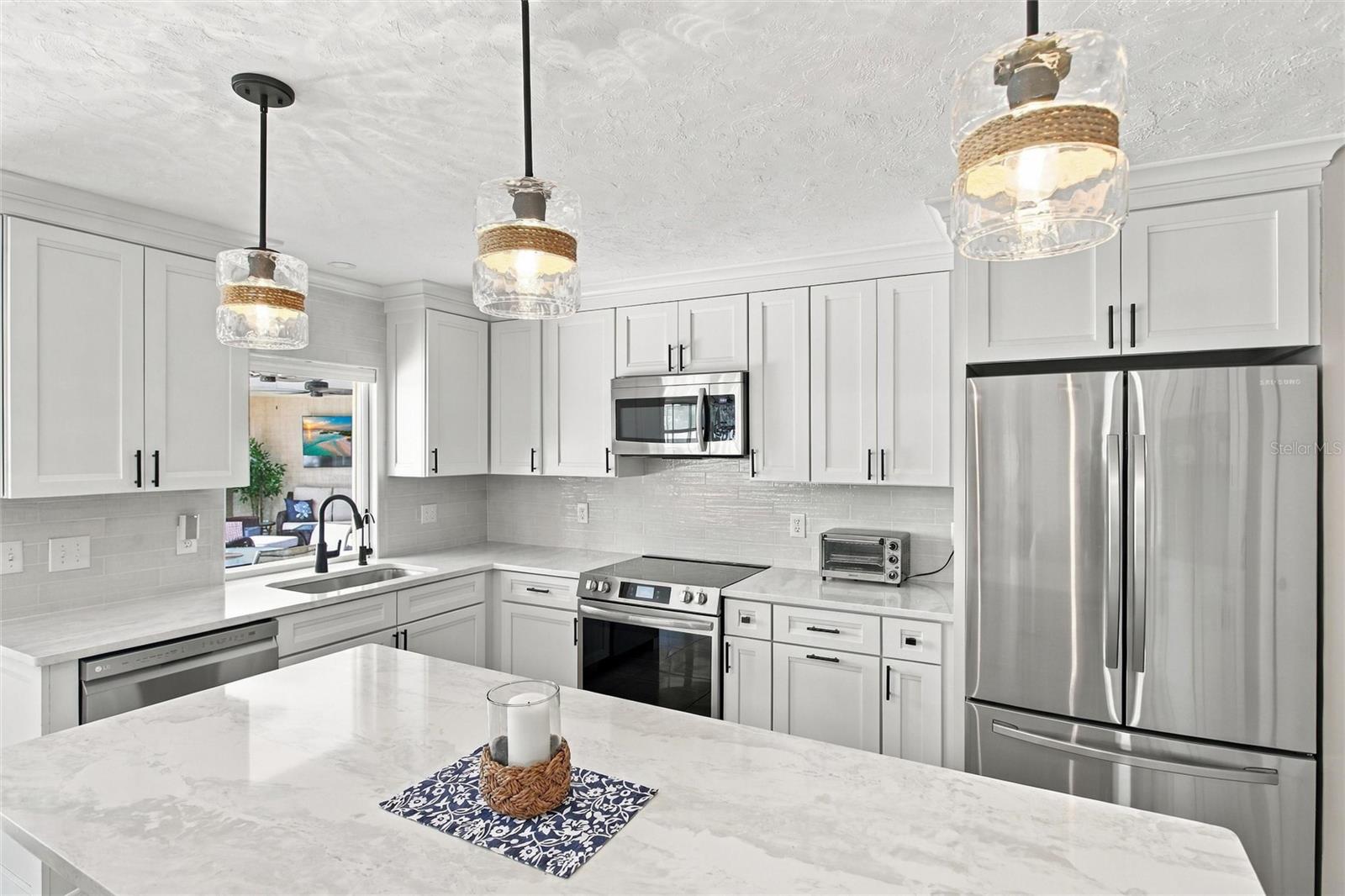 1242 PINEBROOK WAY, VENICE, FL, 34285 3 1242 PINEBROOK WAY