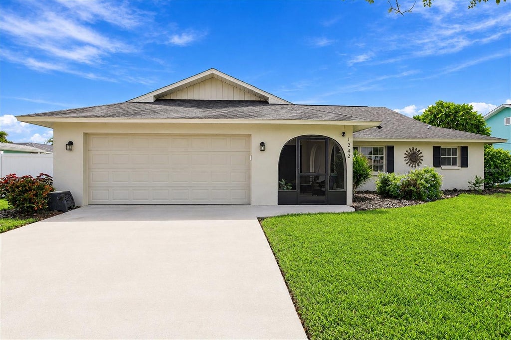 Photo of 1242 Pinebrook Way, Venice, FL 34285 (MLS # A4707484)