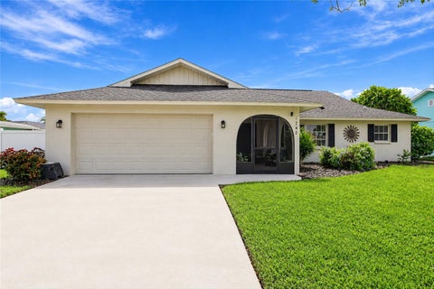 Photo of 1242 Pinebrook Way, Venice, FL 34285 (MLS # A4707484)