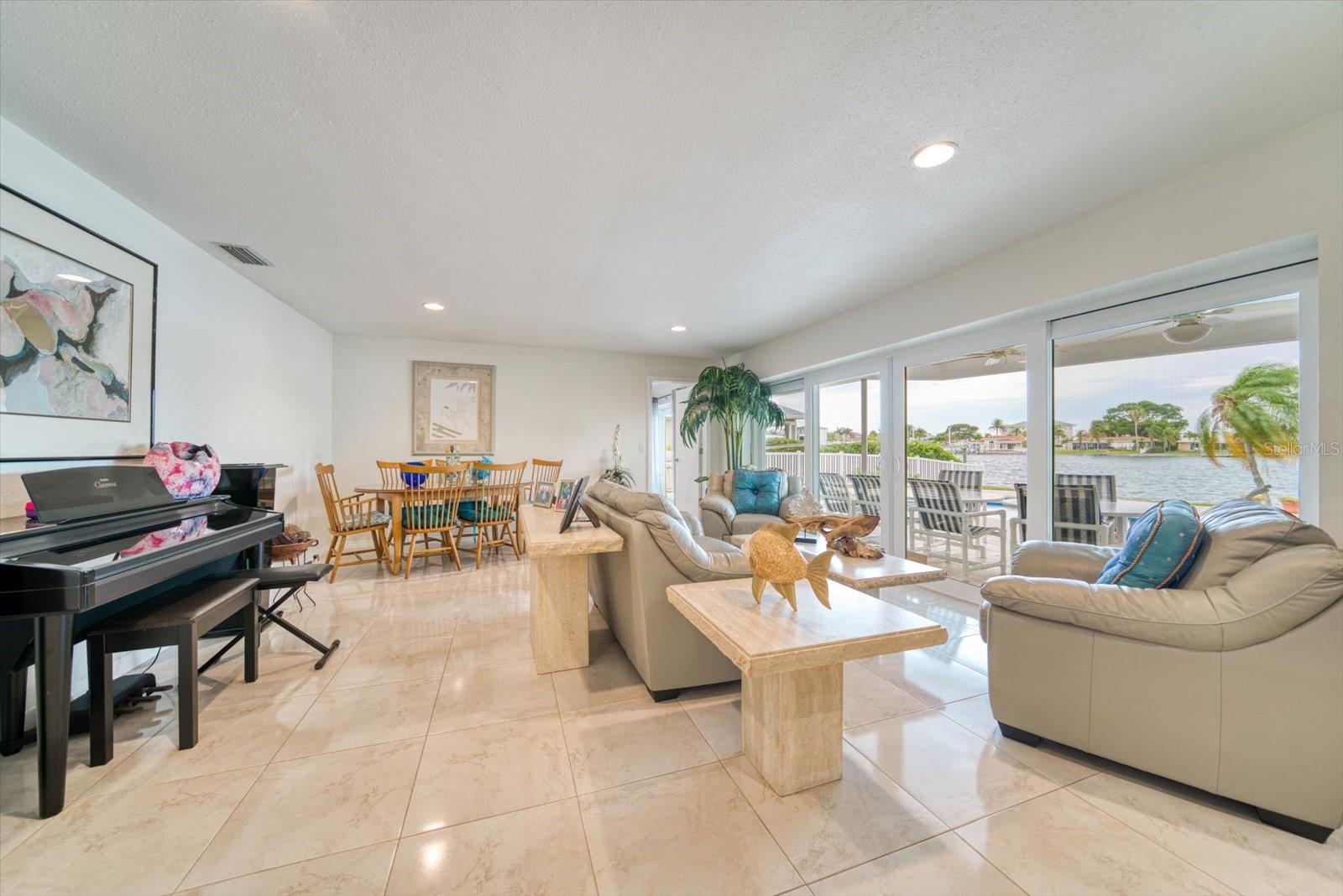 HARBOR BLUFFS SEC 5 - Residential