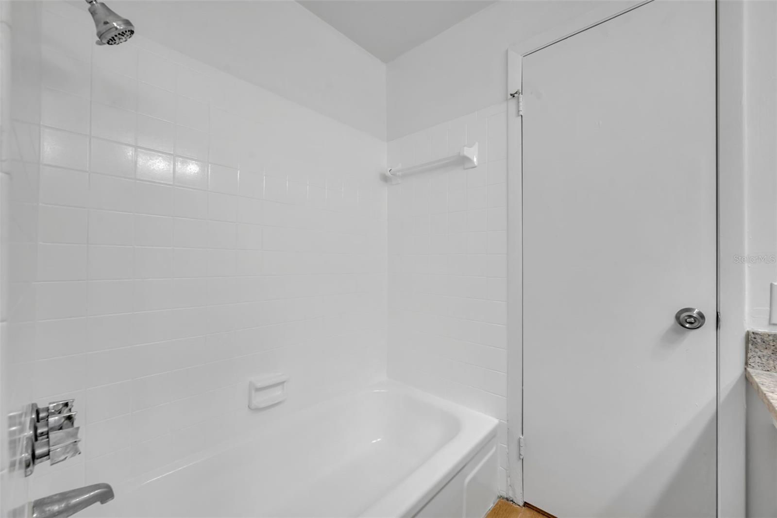 SANDALWOOD CONDO - Residential