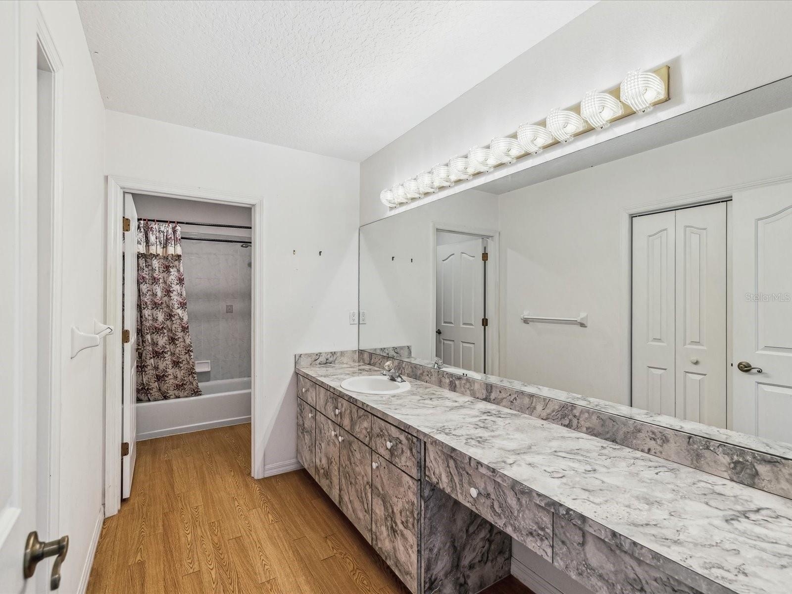 SUNCOAST HIGHLANDS - Residential