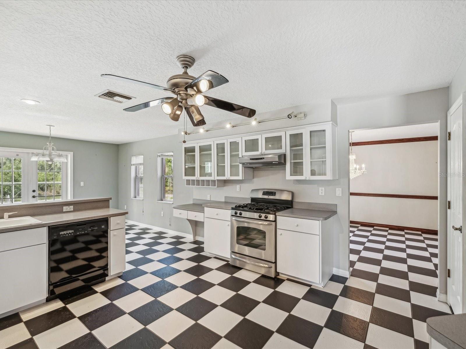 SUNCOAST HIGHLANDS - Residential