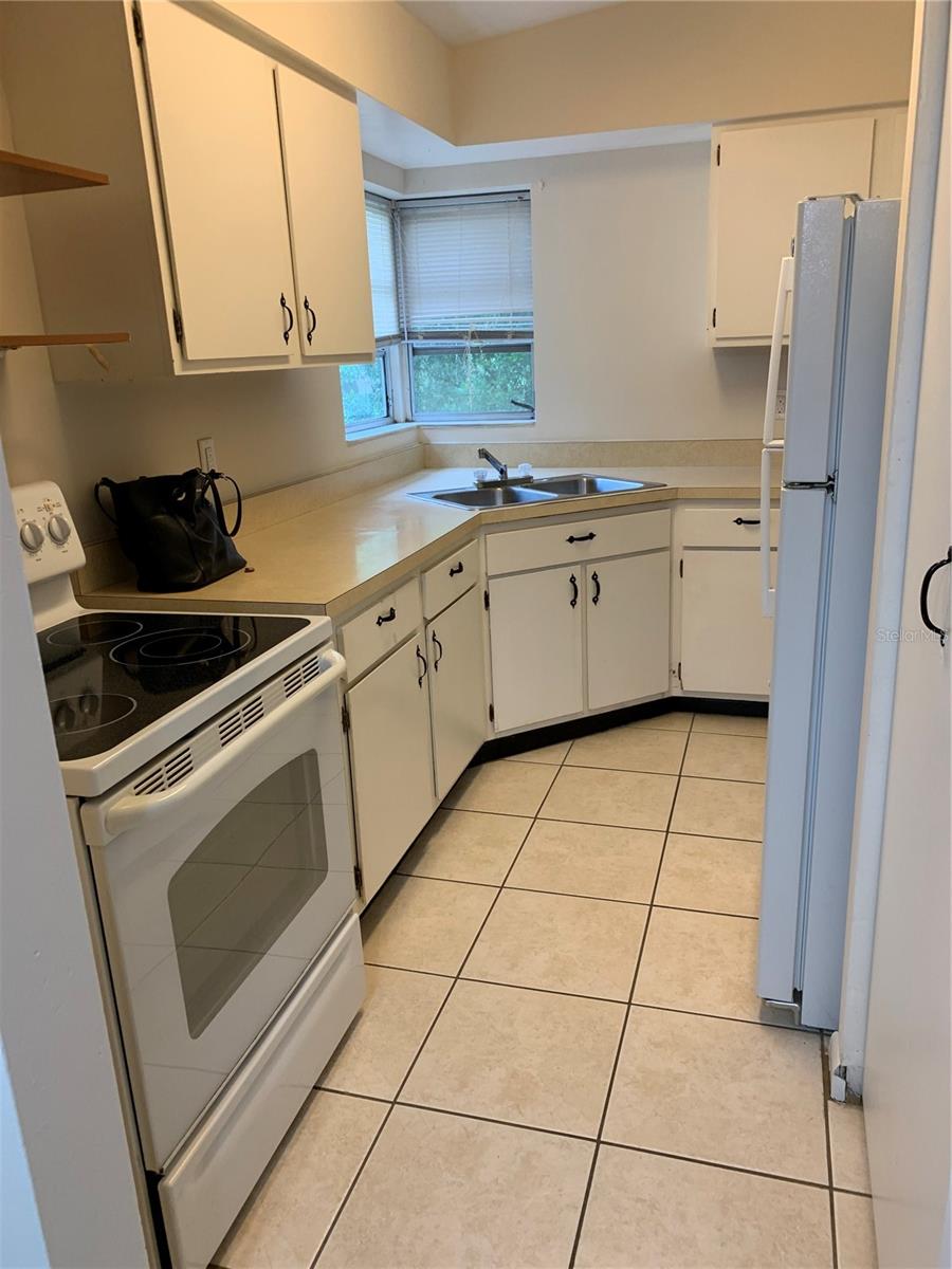 DELTONA LAKES UNIT 30 - Residential Lease