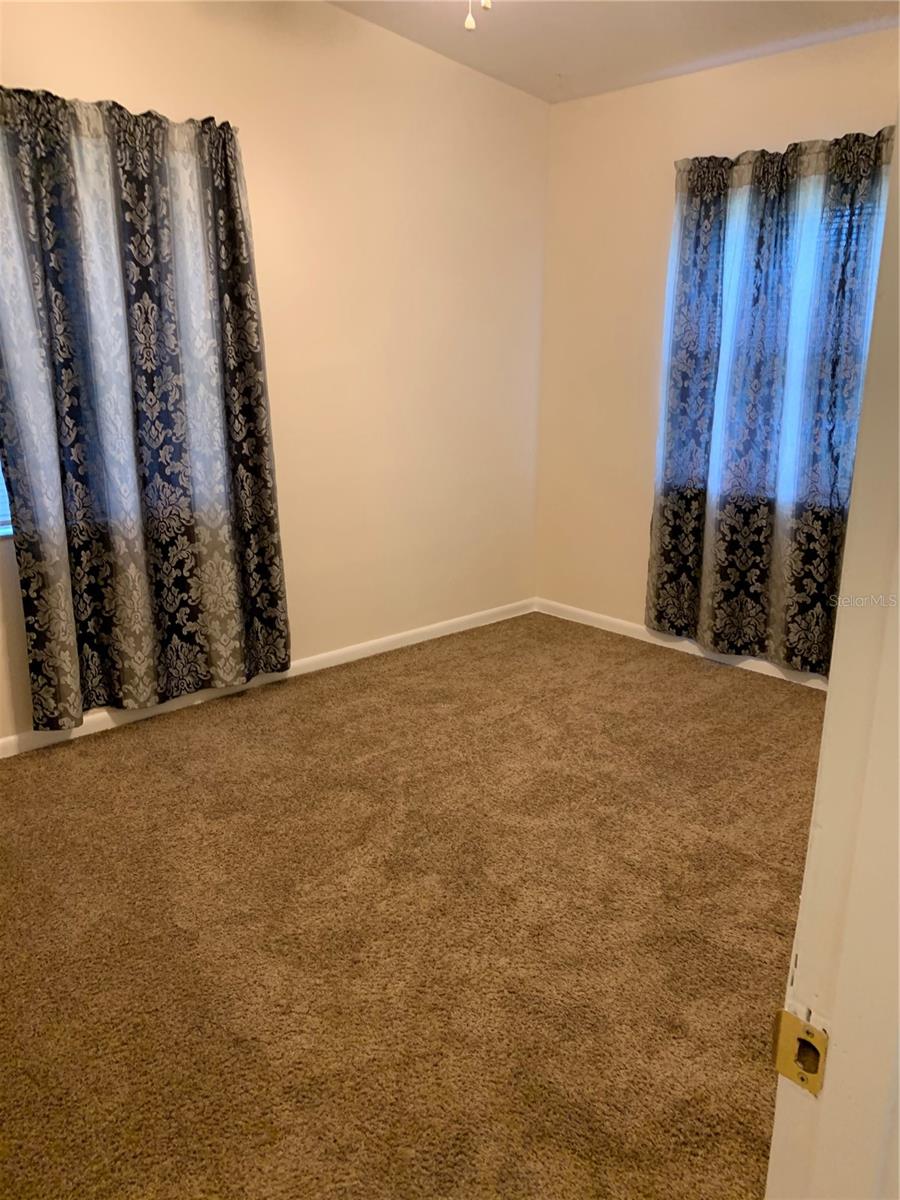 DELTONA LAKES UNIT 30 - Residential Lease