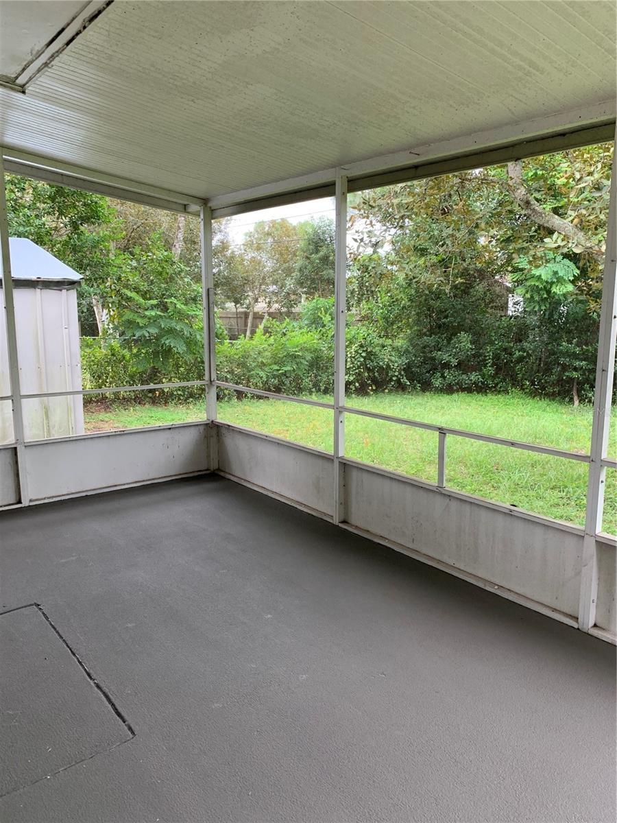 DELTONA LAKES UNIT 30 - Residential Lease