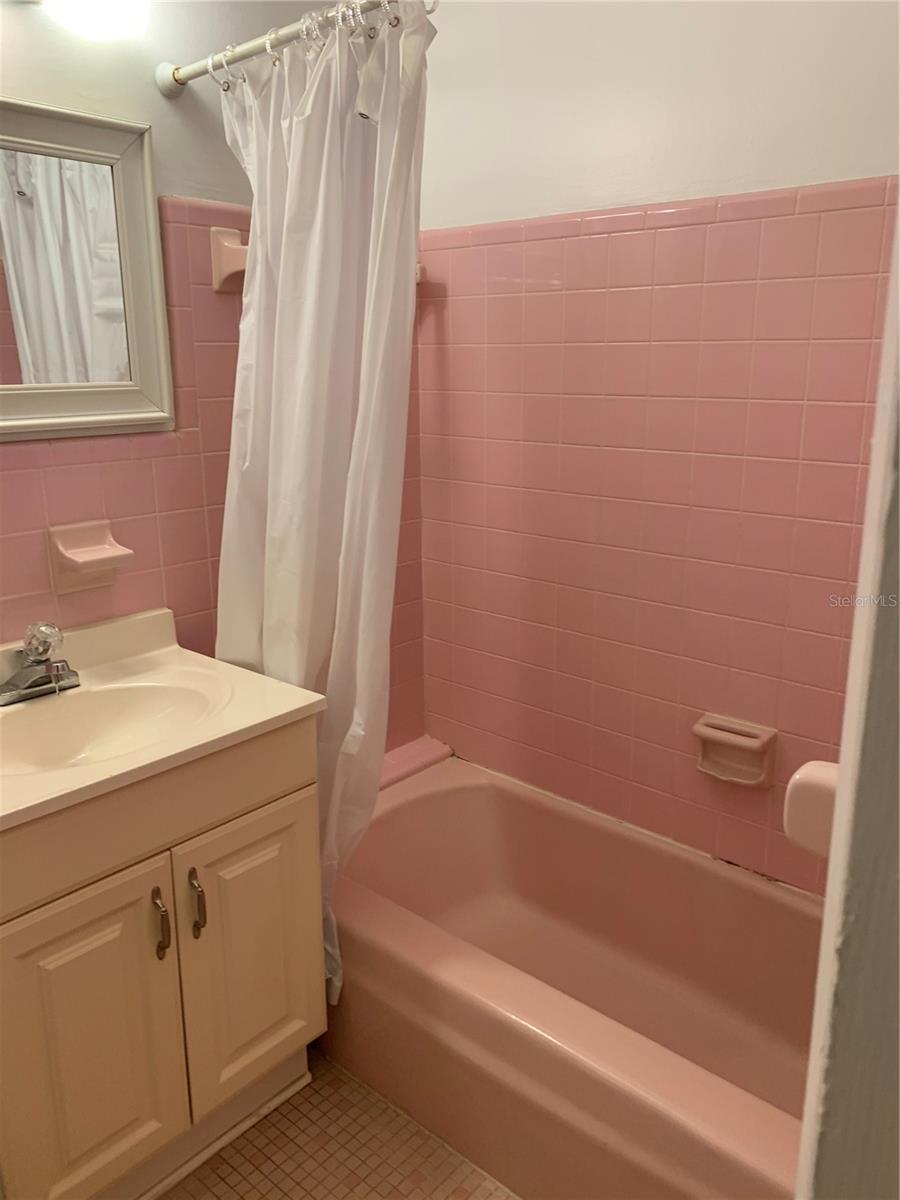 DELTONA LAKES UNIT 30 - Residential Lease