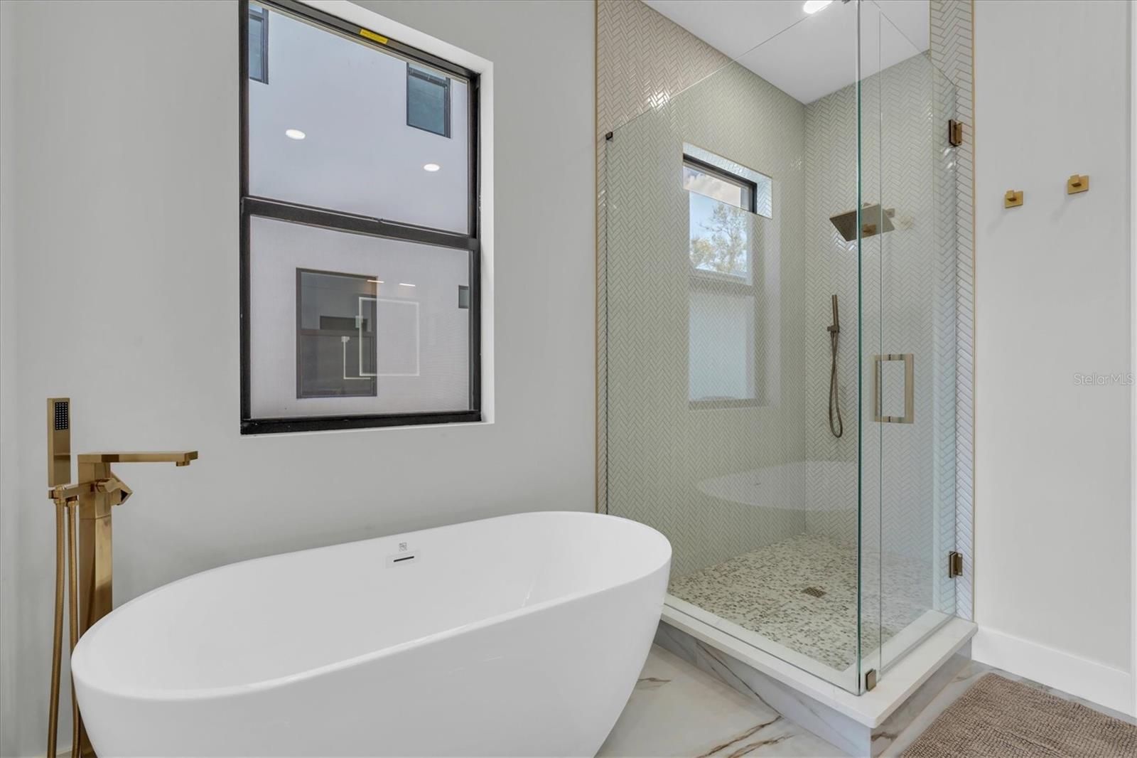 SKIMMER POINT PH III - Residential