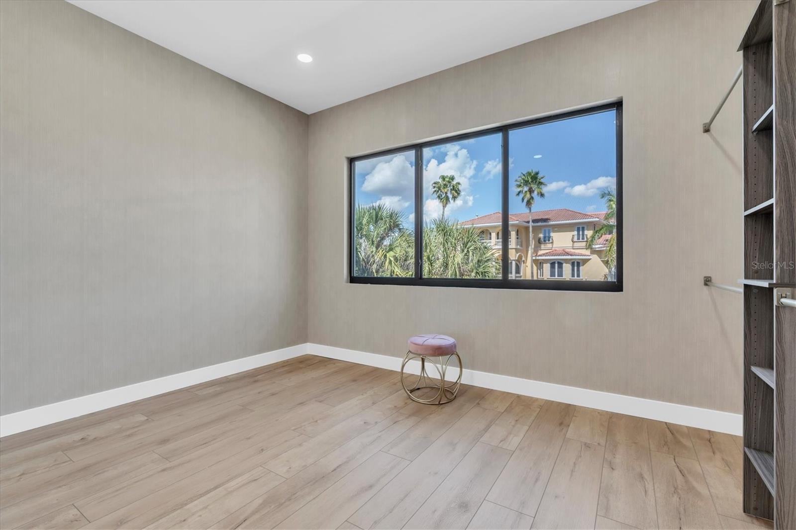 SKIMMER POINT PH III - Residential