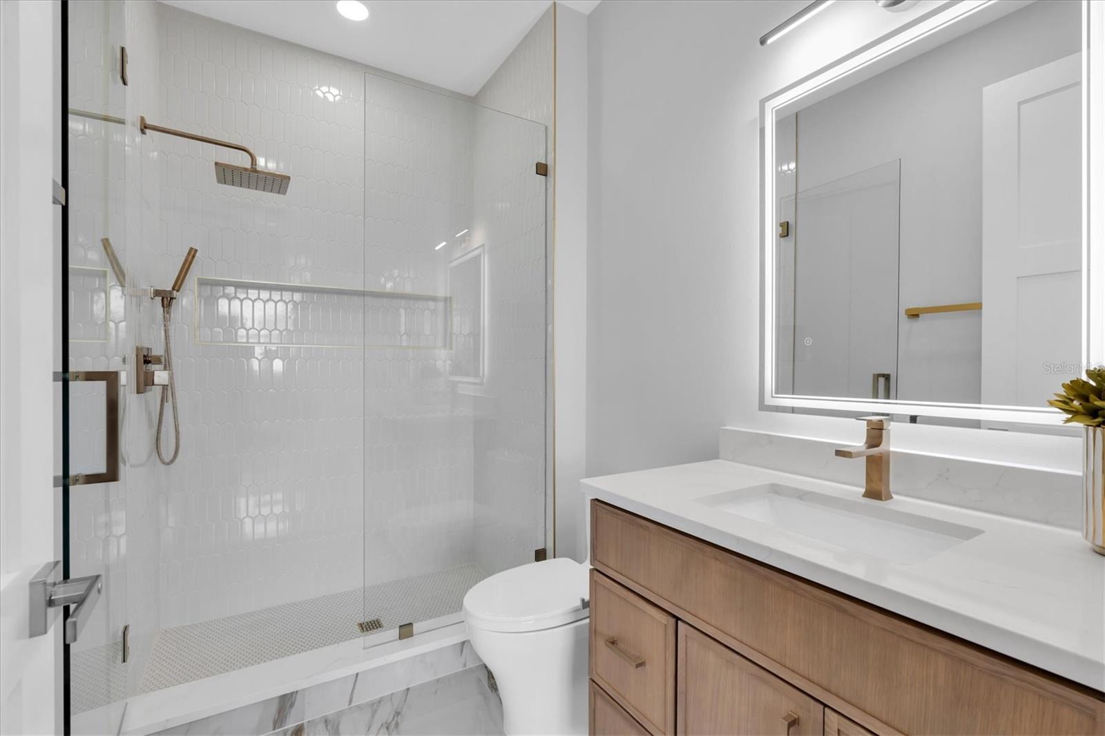 SKIMMER POINT PH III - Residential