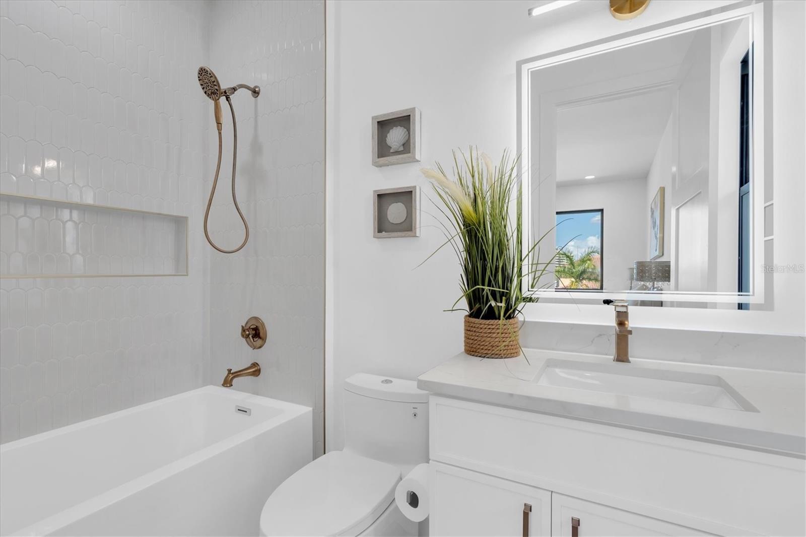 SKIMMER POINT PH III - Residential