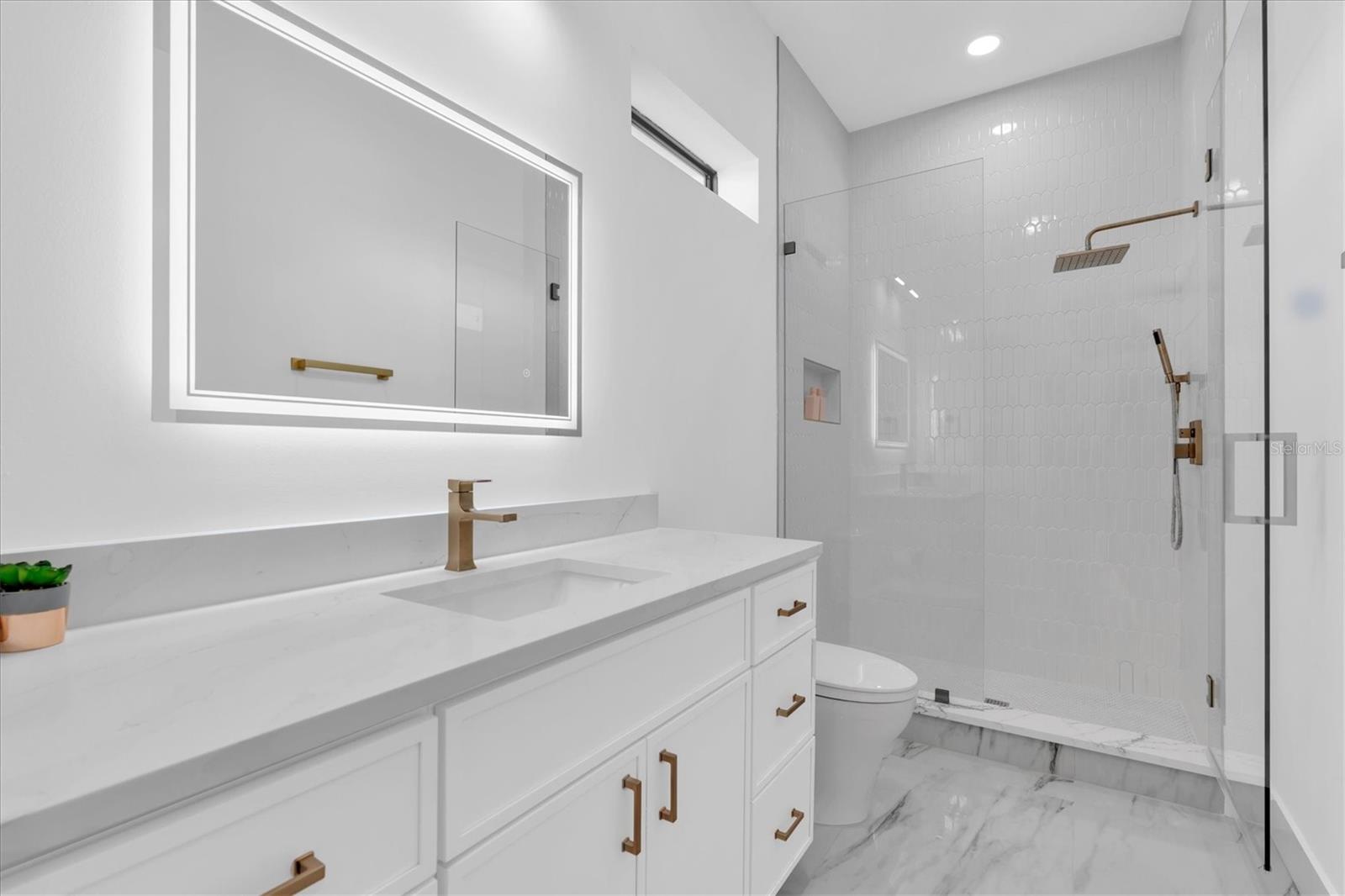 SKIMMER POINT PH III - Residential