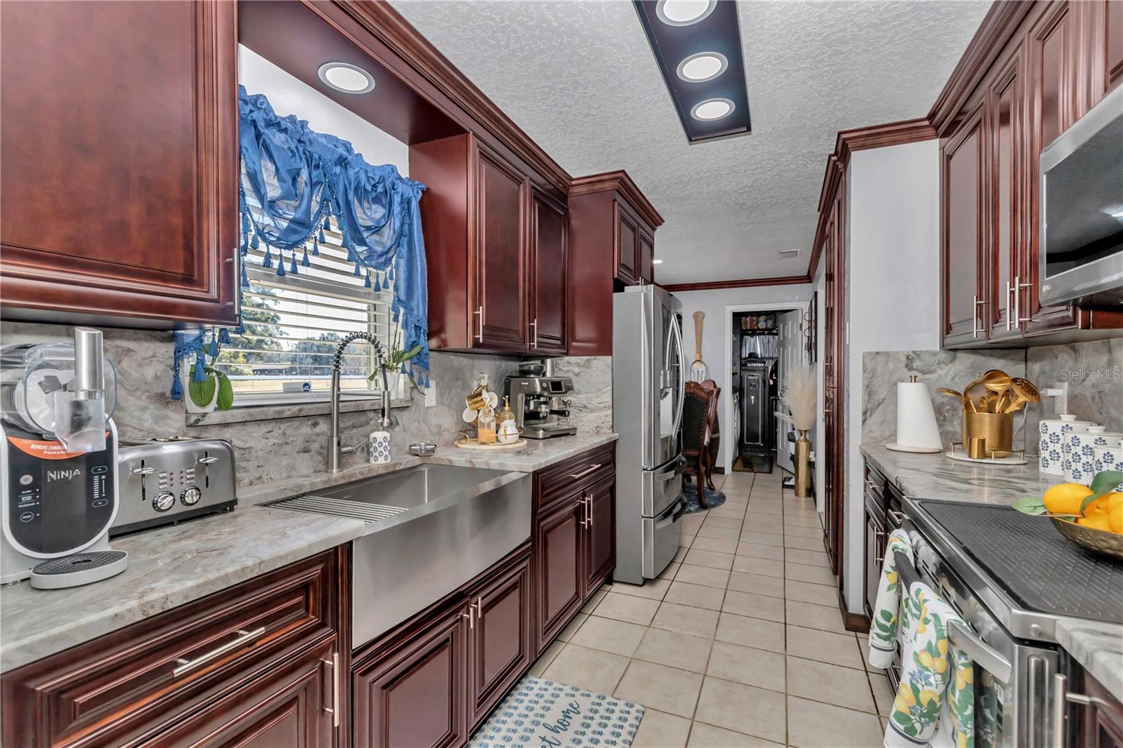 FOXBOROUGH FARMS - Residential