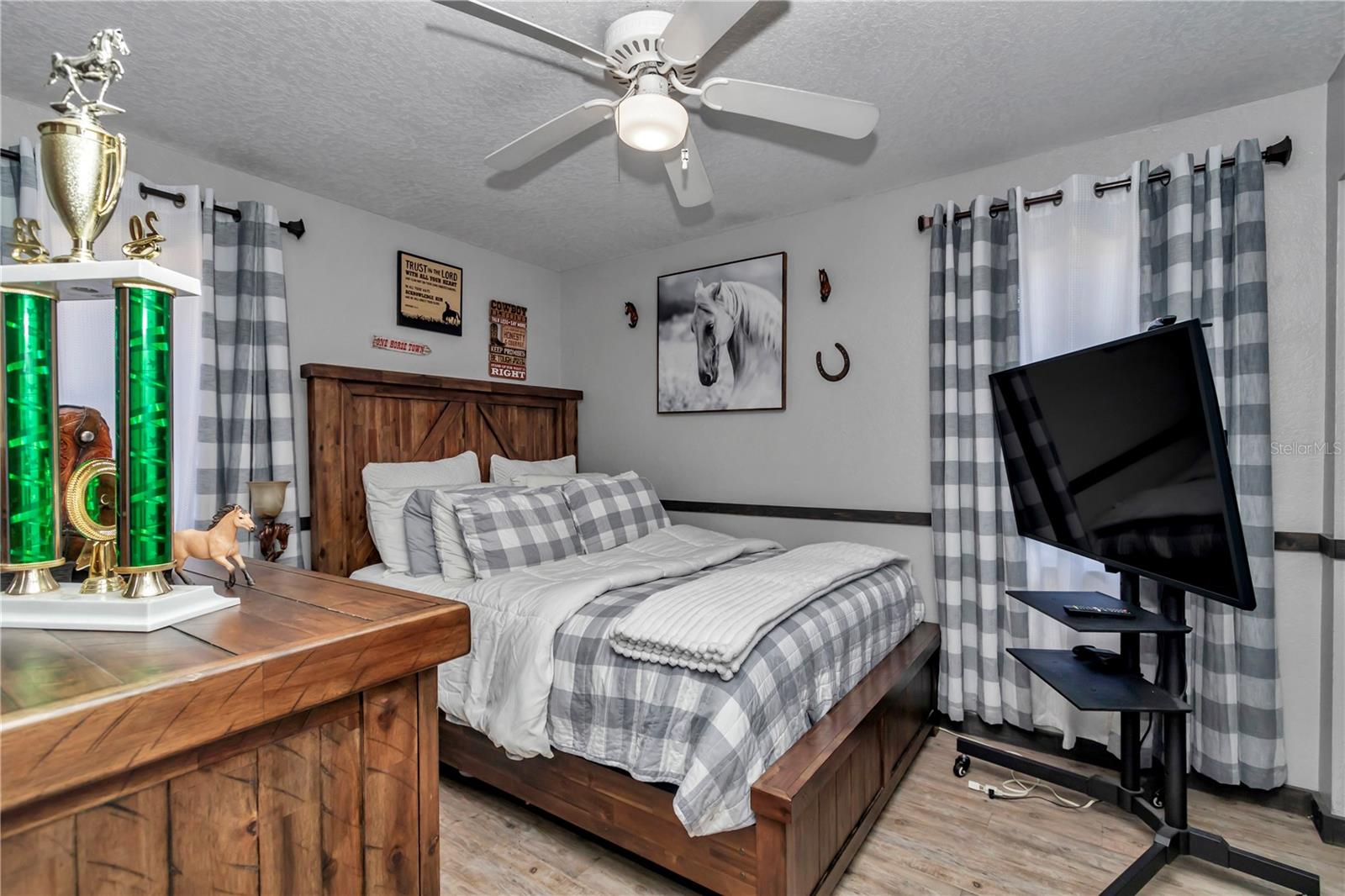 FOXBOROUGH FARMS - Residential