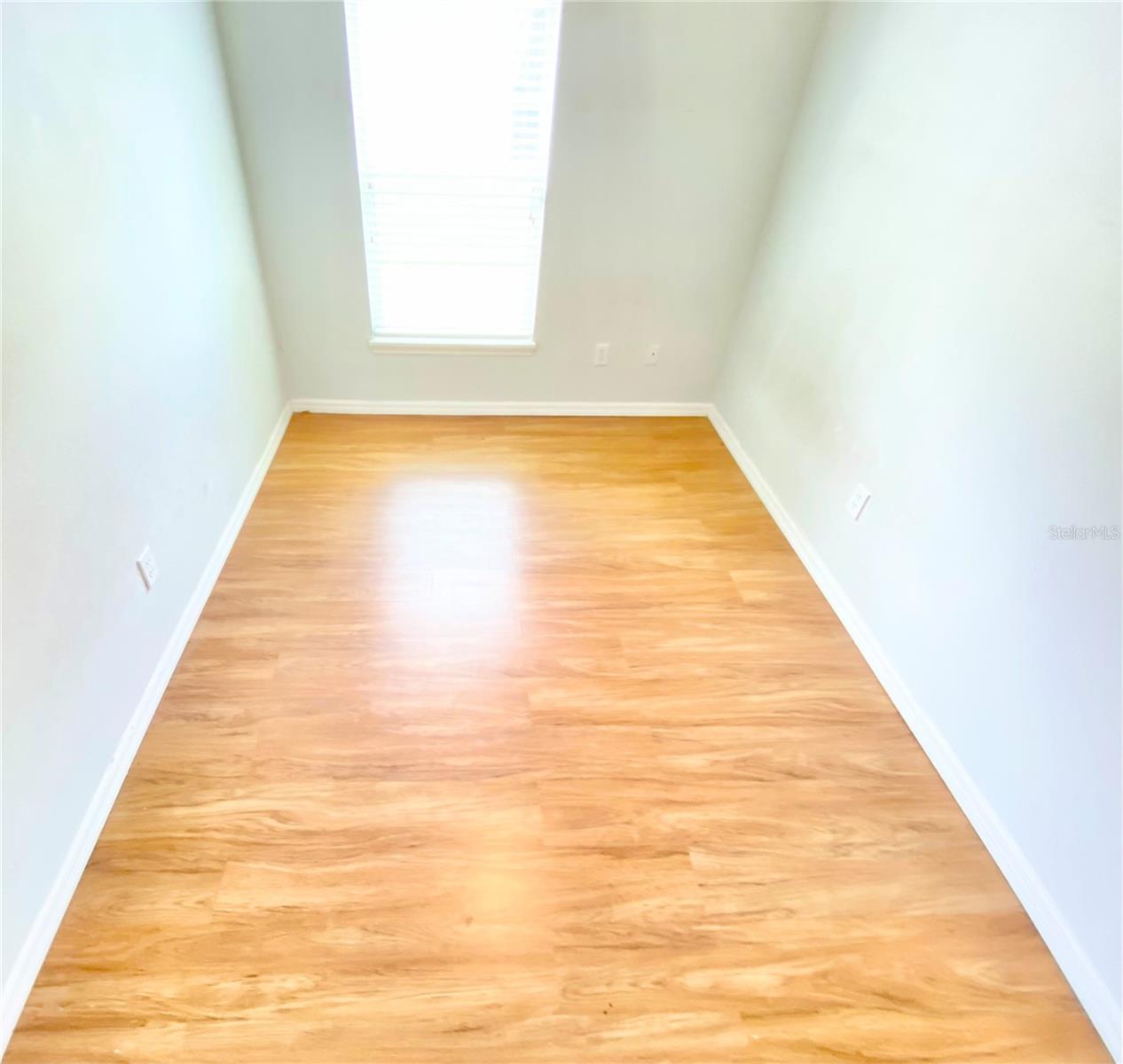 WATERSIDE ESTATES - Residential Lease