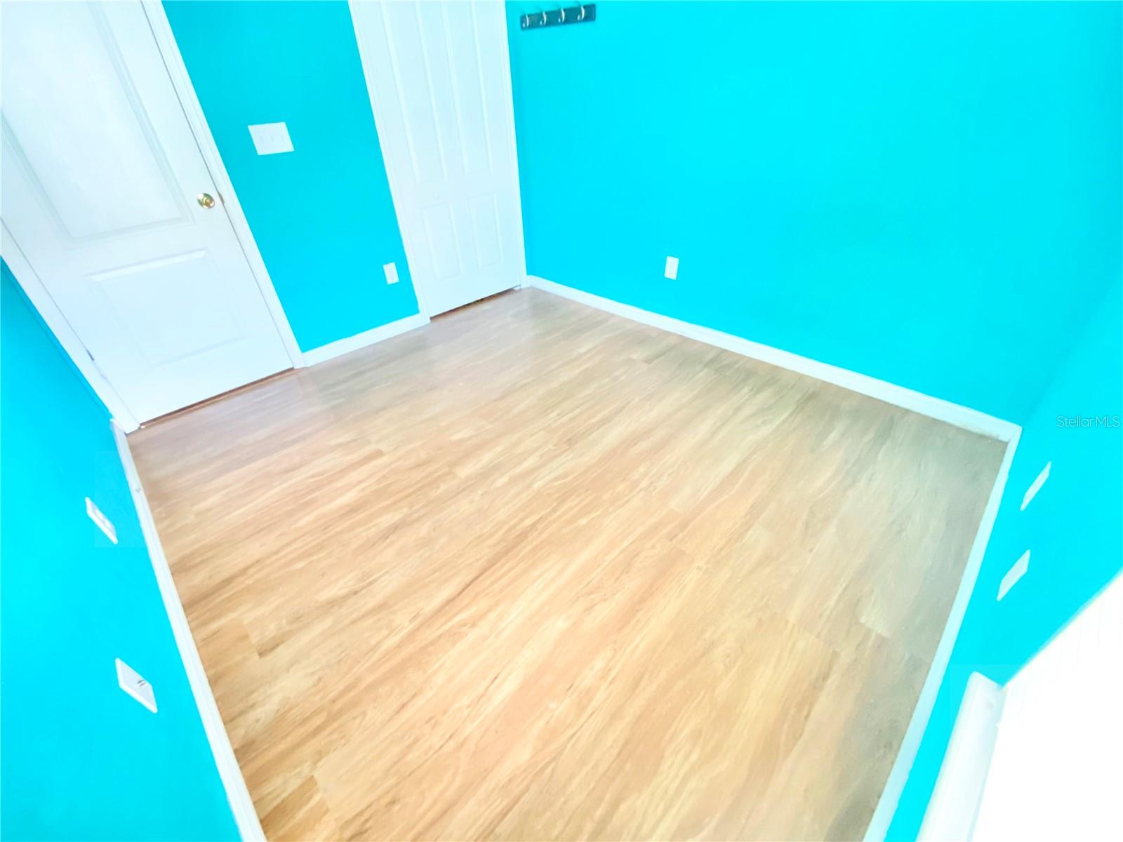 WATERSIDE ESTATES - Residential Lease